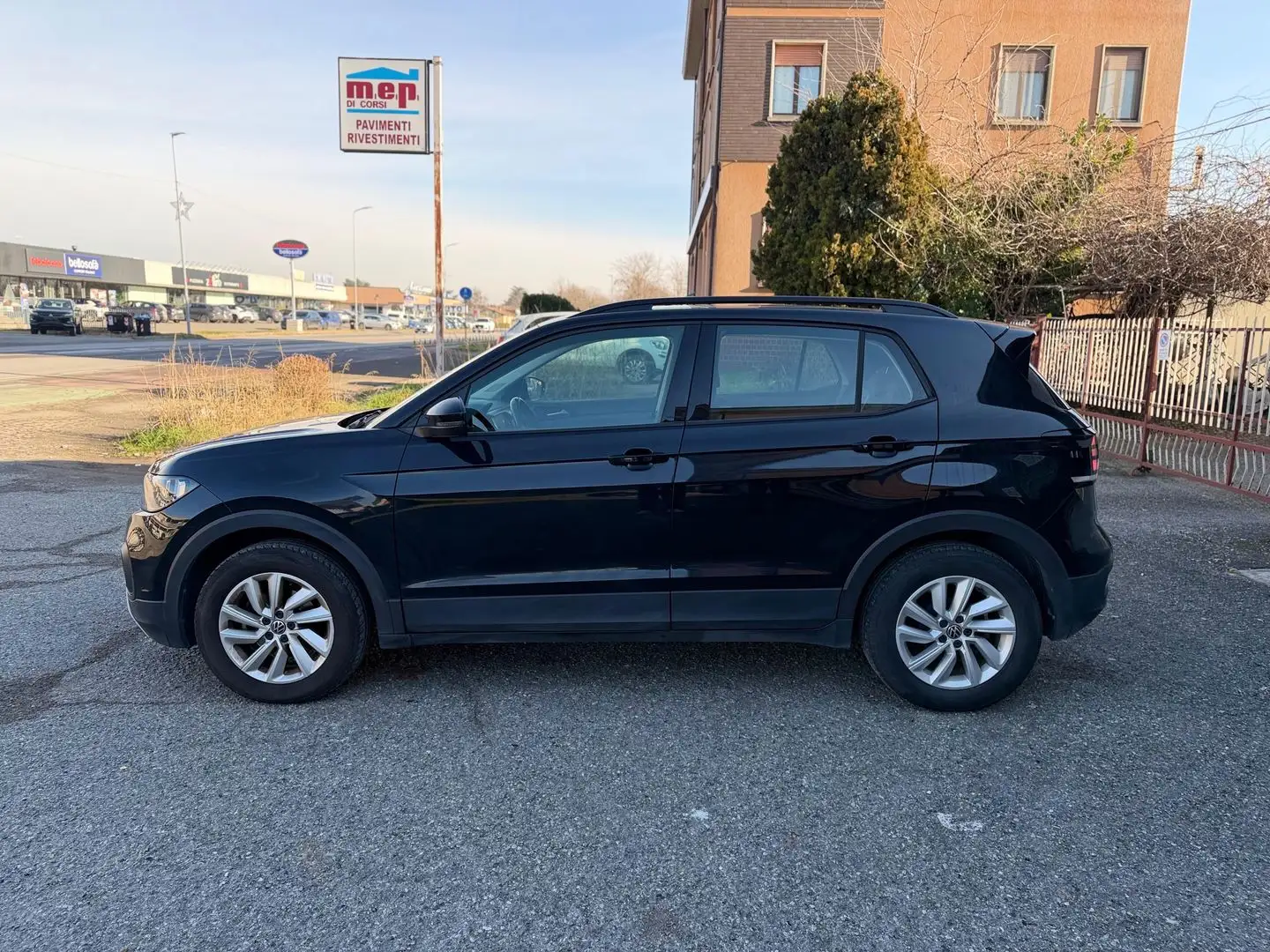 Volkswagen T-Cross Style 1.0 TSI BlueMotion Schwarz - 2