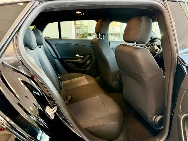 Mercedes-Benz Cla view 10