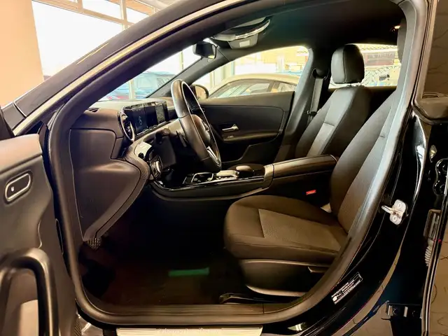 Mercedes-Benz Cla view 7