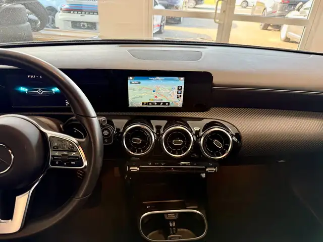 Mercedes-Benz Cla view 15