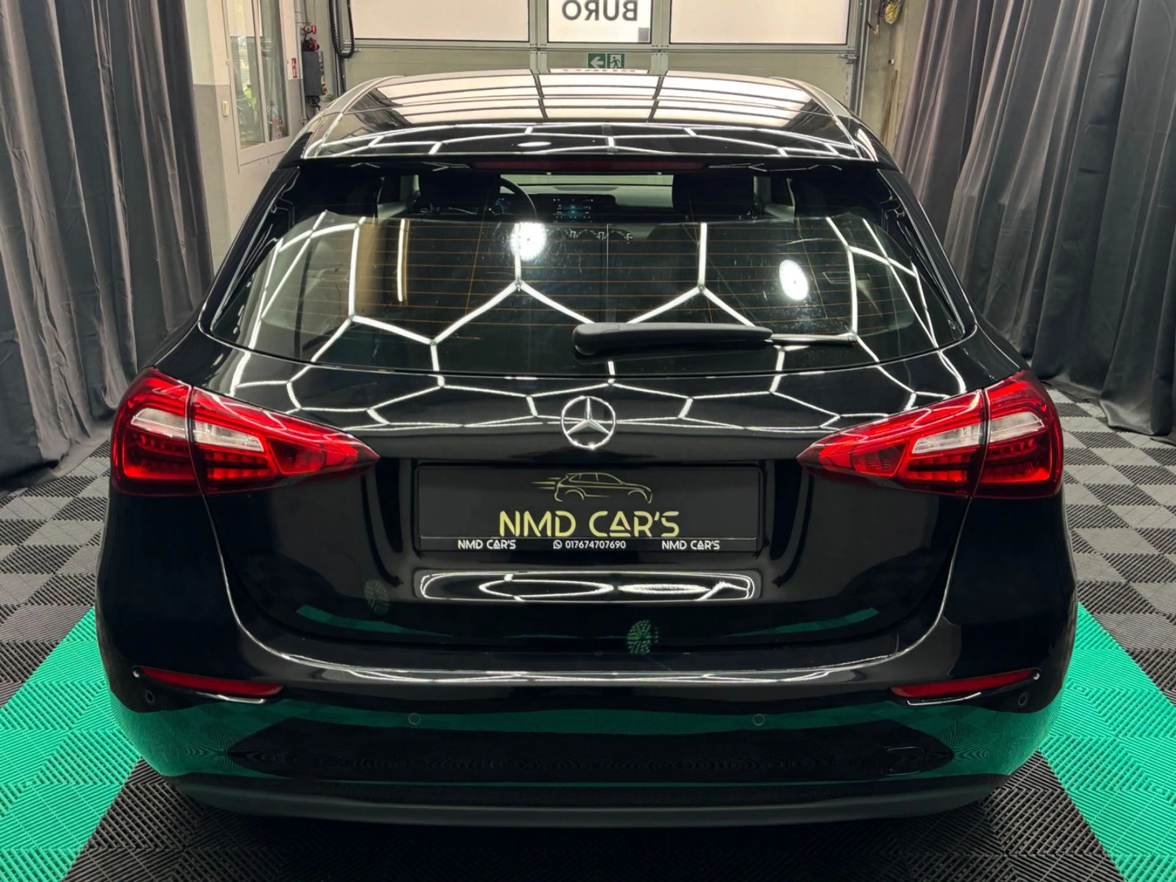 Mercedes-Benz A 180 TEMP/SHZ/PDC/SPURH/WENIG-KM/GEPFLEGT — photo 8
