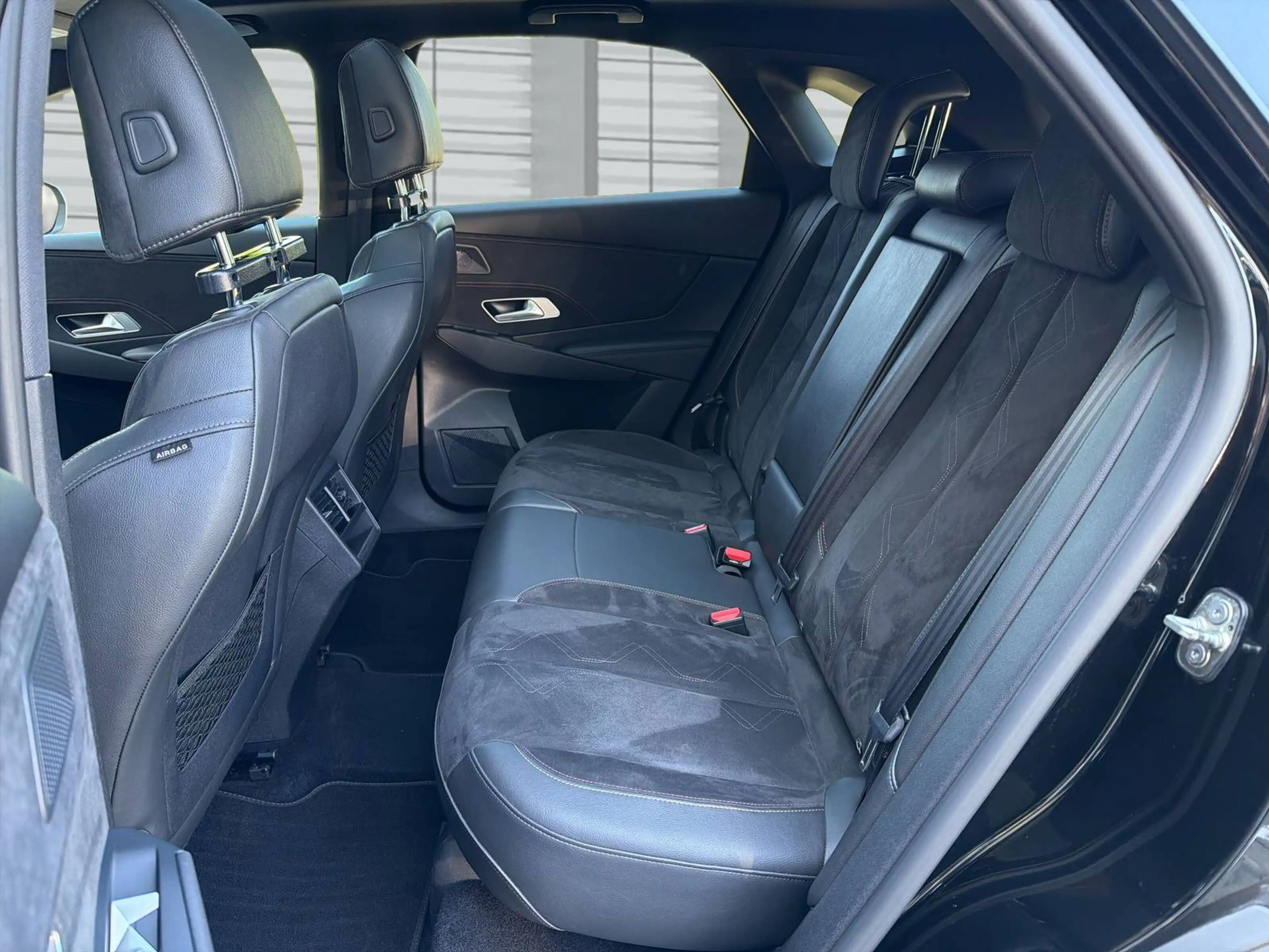 DS Automobiles DS 7 Crossback Performance Line — photo 15