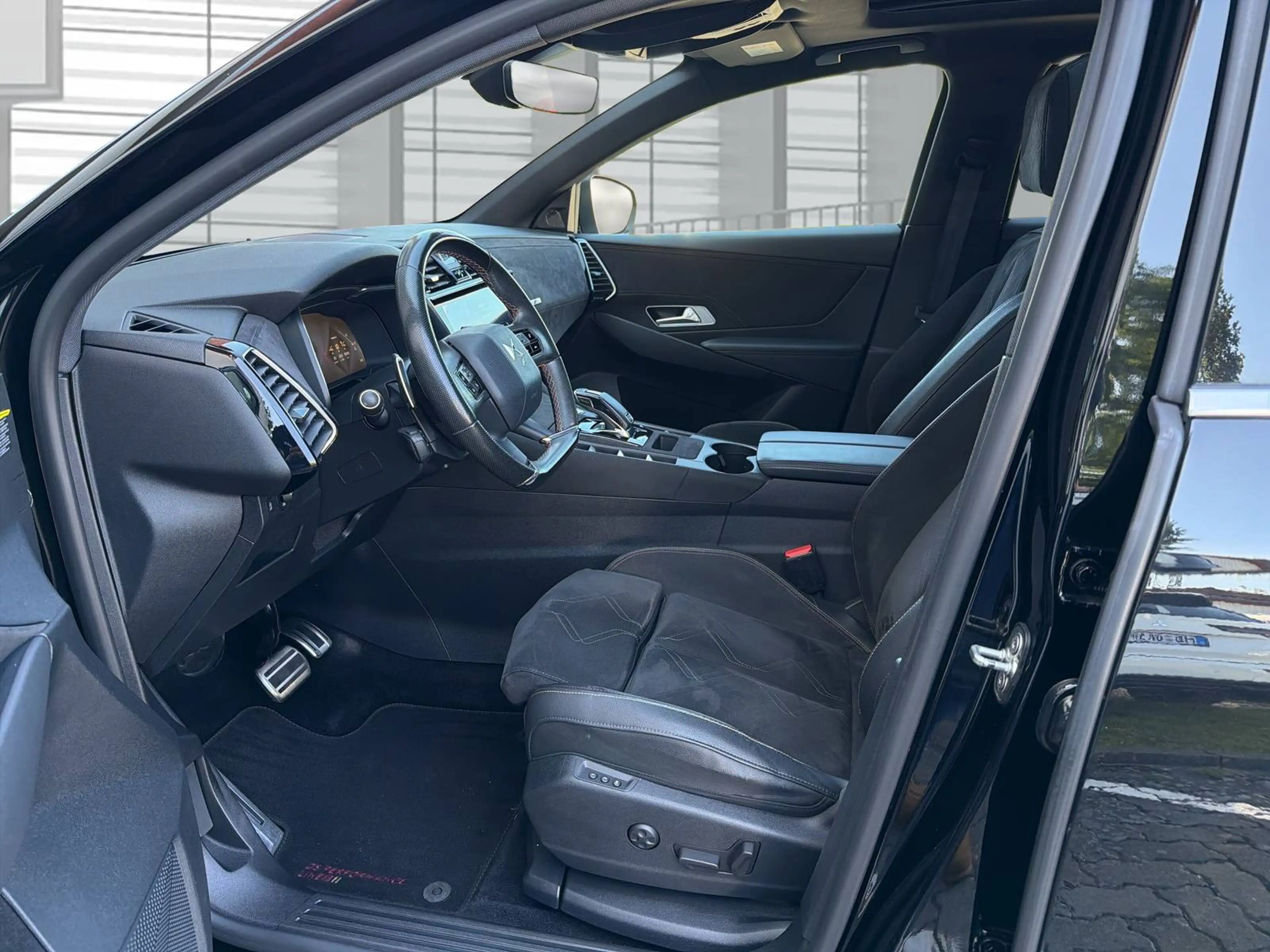 DS Automobiles DS 7 Crossback Performance Line — photo 13