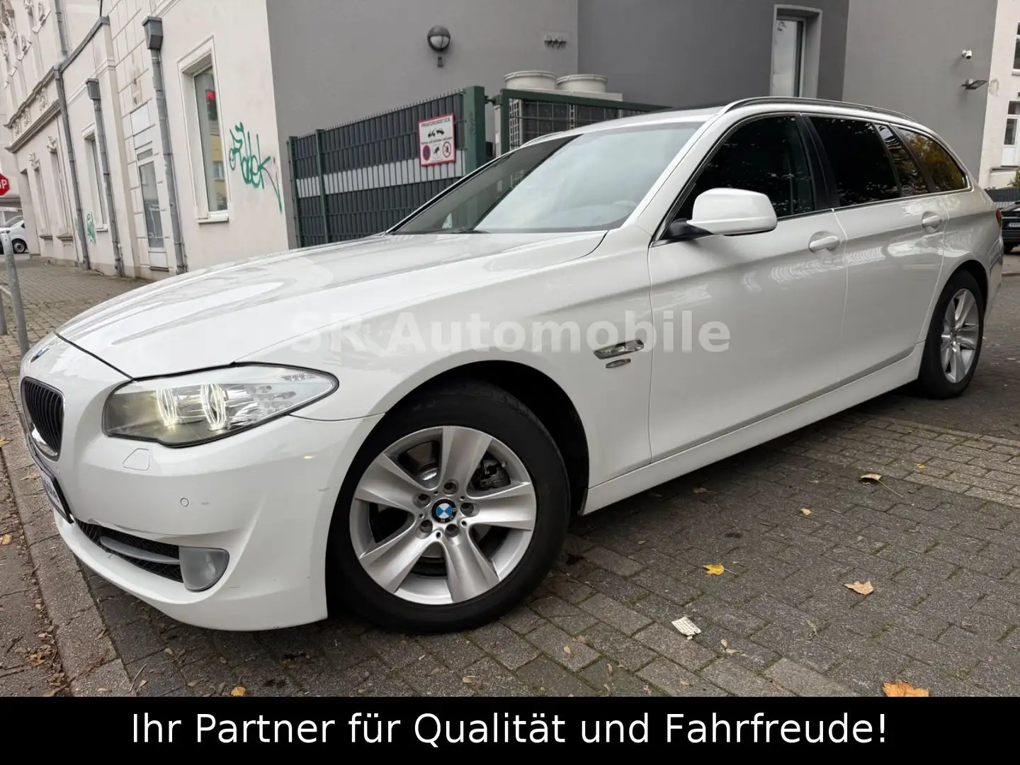BMW 520 d KLIMA*NAVI*LED*PANO*PDC*SHZ Weiß - 2