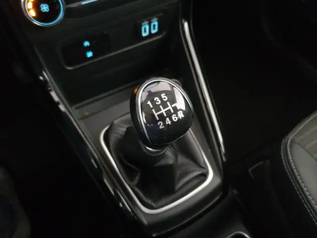 Ford EcoSport view 13