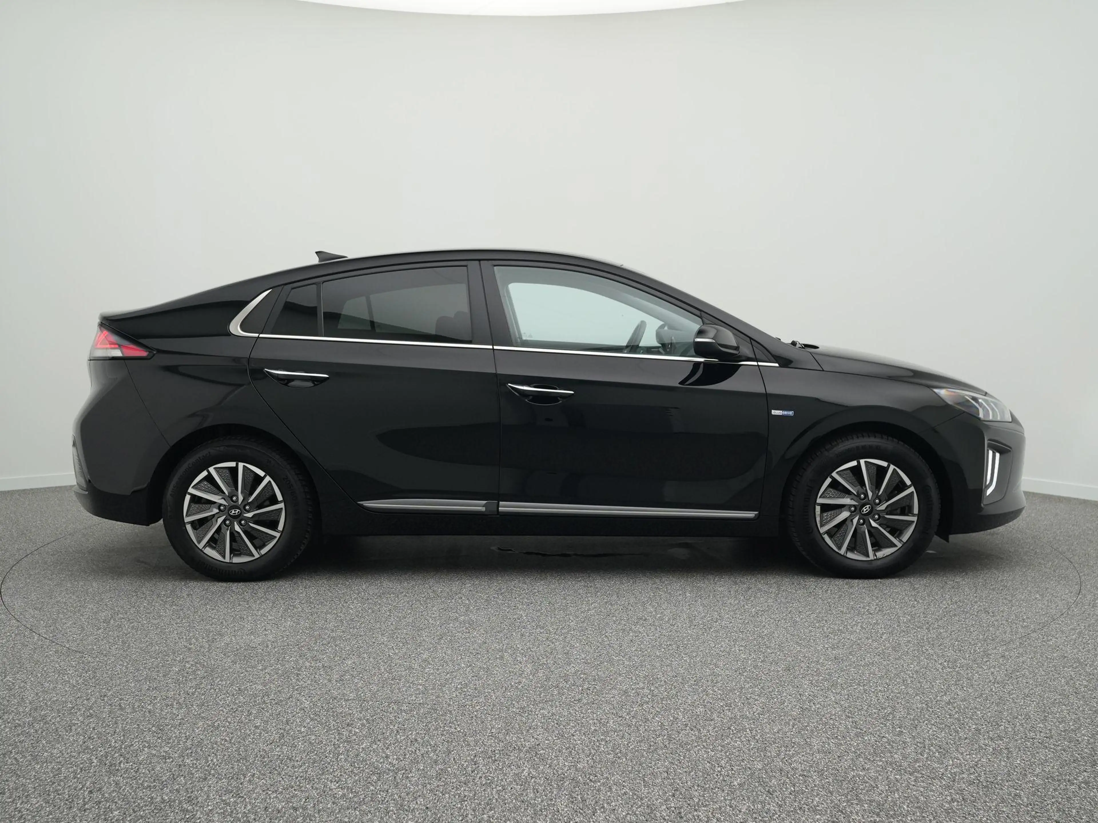 Hyundai IONIQ Comfort EV 38 kWh | Achteruitrijcamera | Stoelverw — photo 14