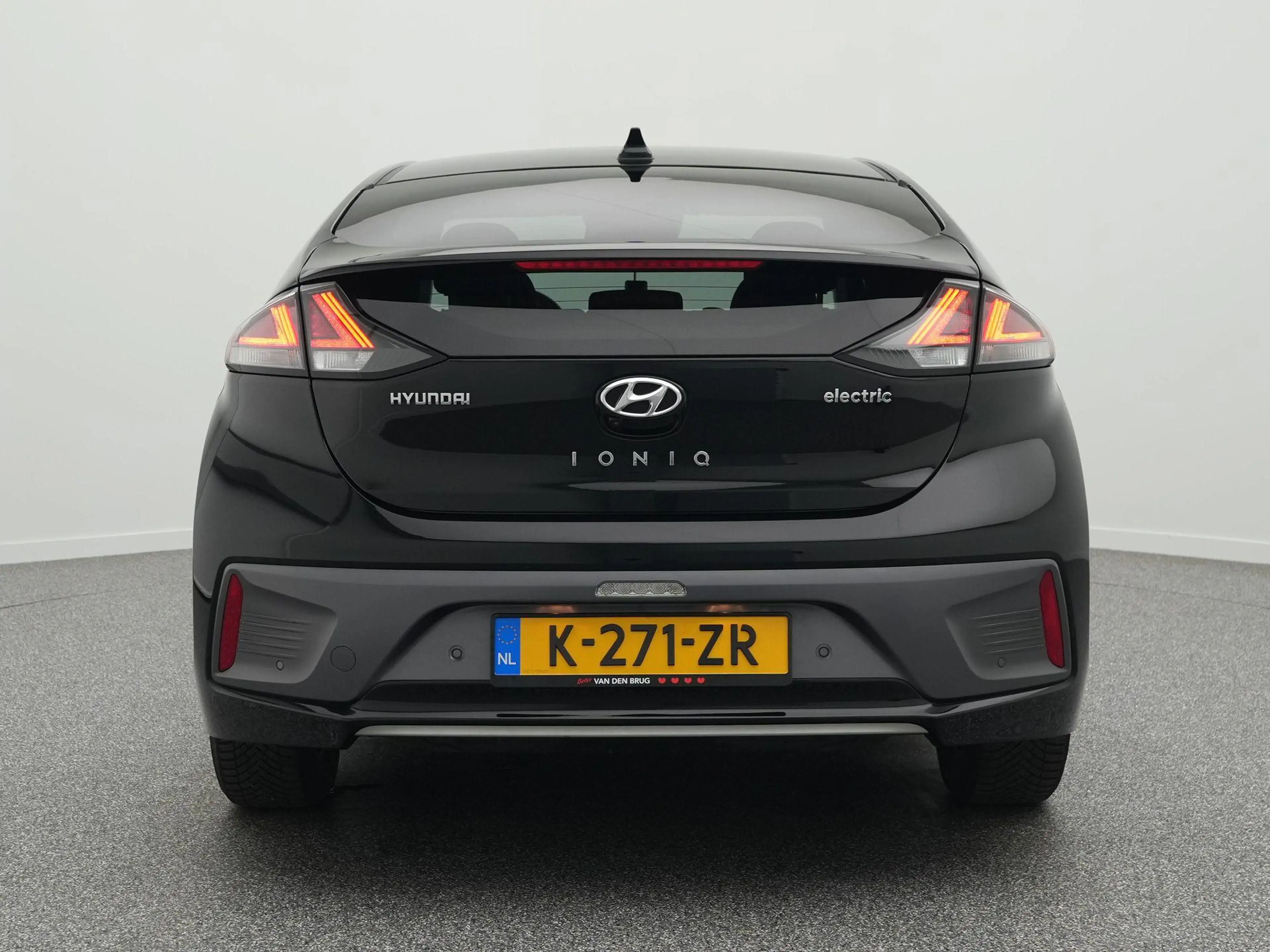 Hyundai IONIQ Comfort EV 38 kWh | Achteruitrijcamera | Stoelverw — photo 7