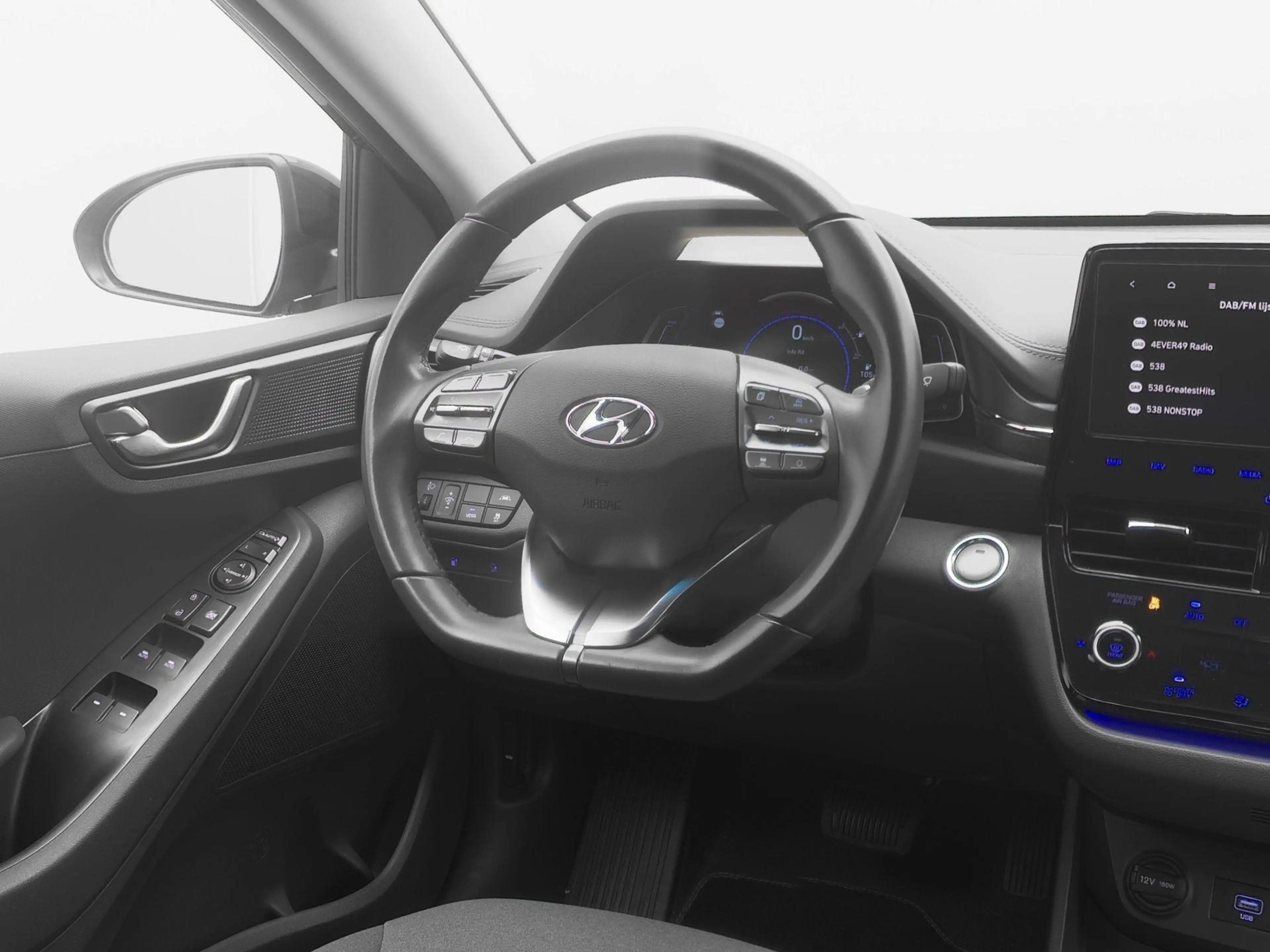 Hyundai IONIQ Comfort EV 38 kWh | Achteruitrijcamera | Stoelverw — photo 9