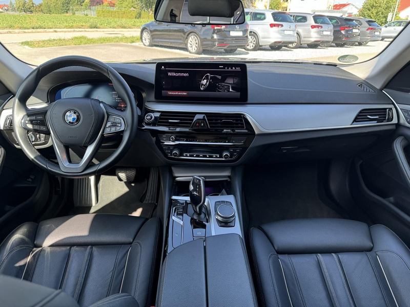 BMW 520 d Touring LED Kamera Leder Panorama — photo 5