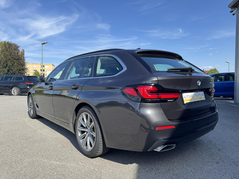BMW 520 d Touring LED Kamera Leder Panorama — photo 11