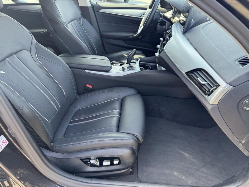 BMW 520 d Touring LED Kamera Leder Panorama — photo 15