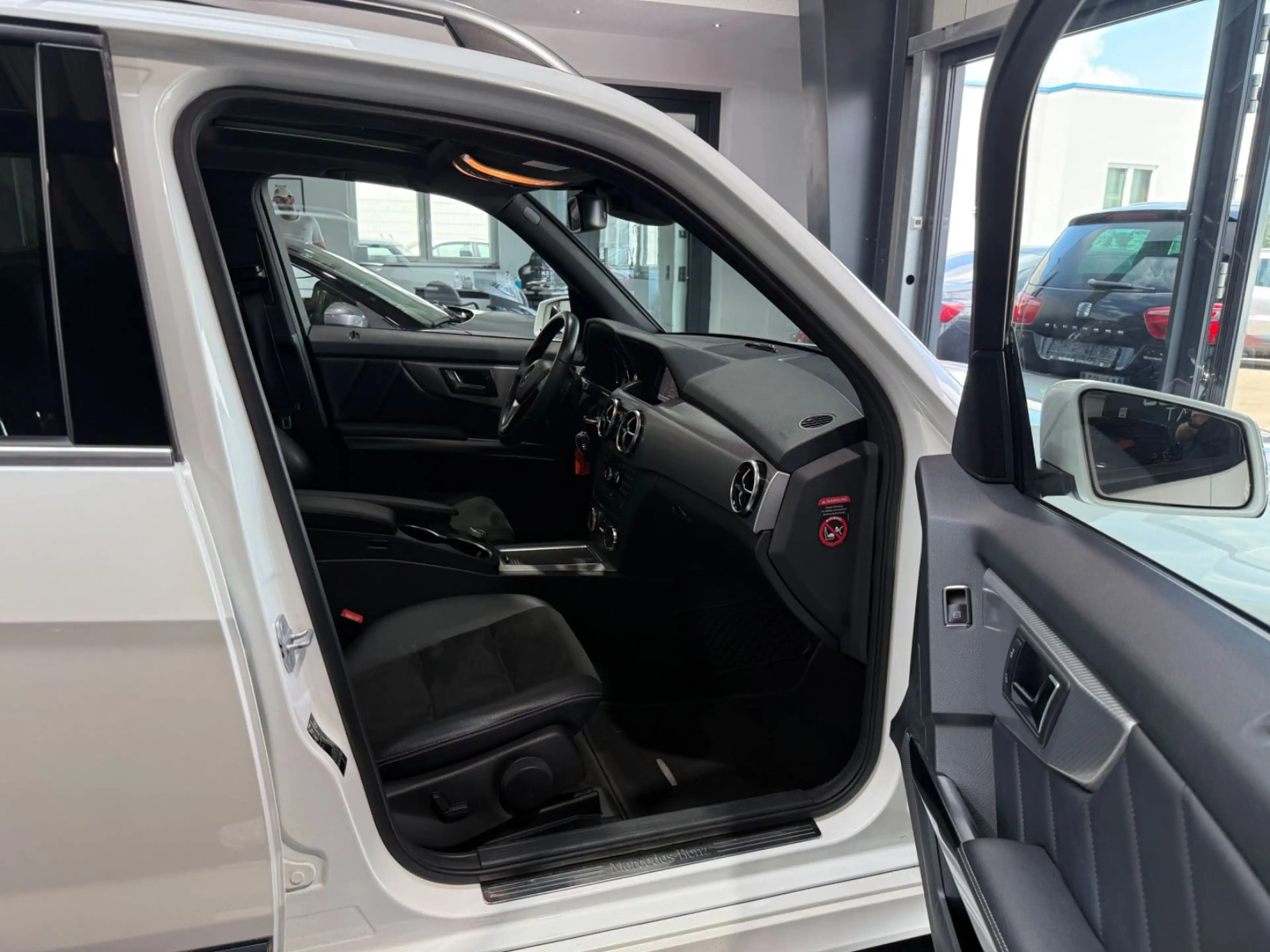 Mercedes-Benz GLK 250 Sport-Paket 4M/Panorama/Xenon/AHK/2HD — photo 13