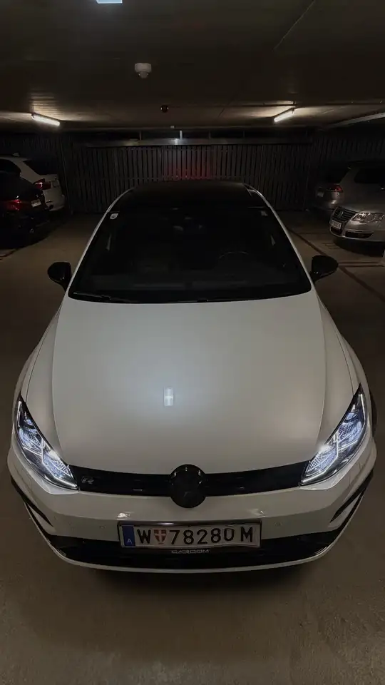 Volkswagen Golf R