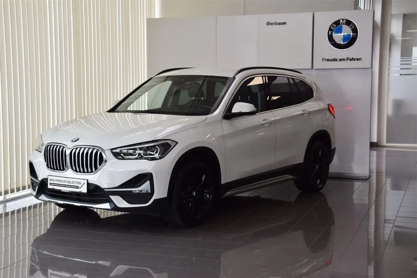 BMW X1 sDrive18d Blanc - 1