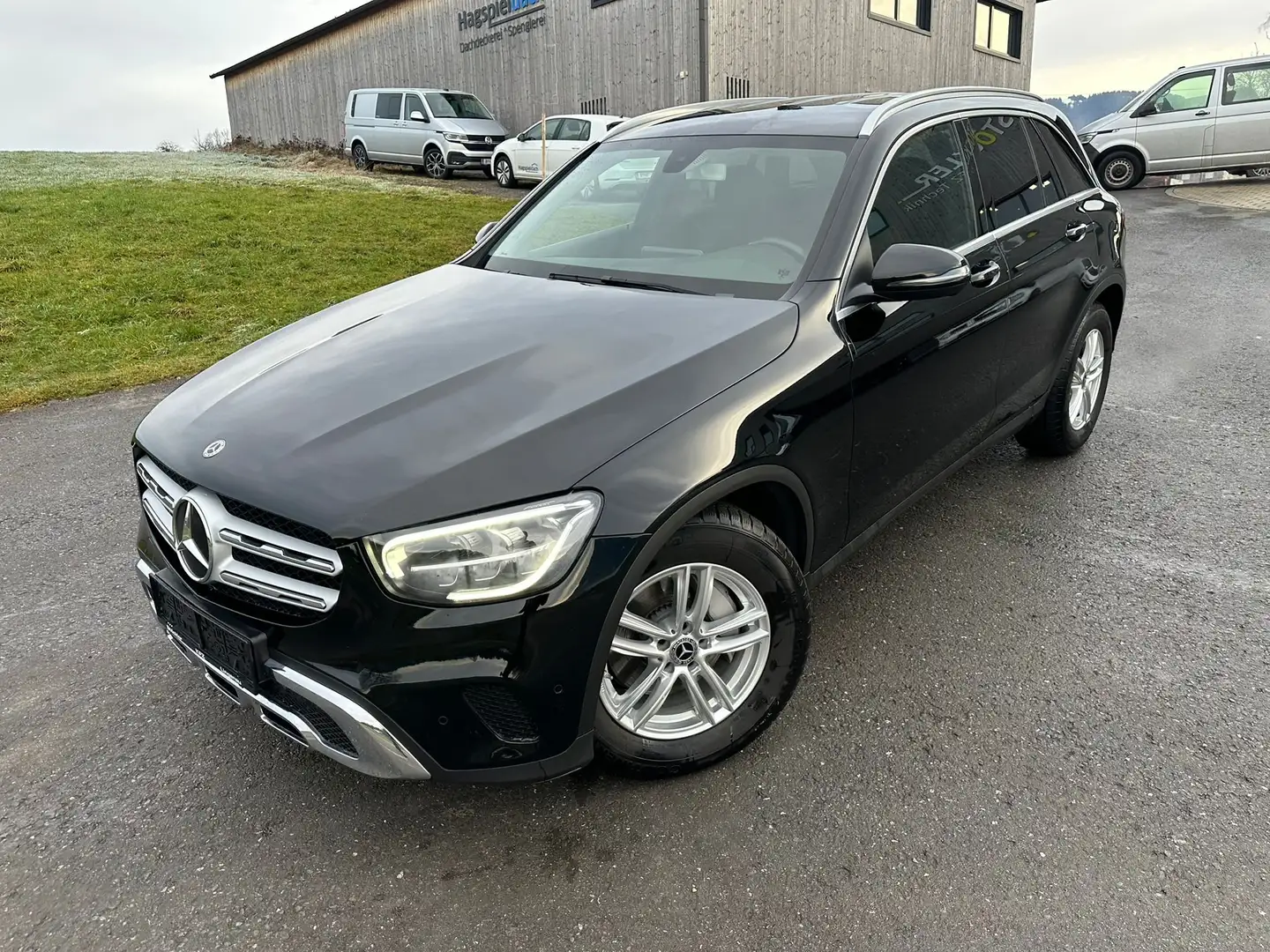 Mercedes-Benz GLC 200 GLC 200 d 4Matic, 8Fach Bereift, Schwarz - 1