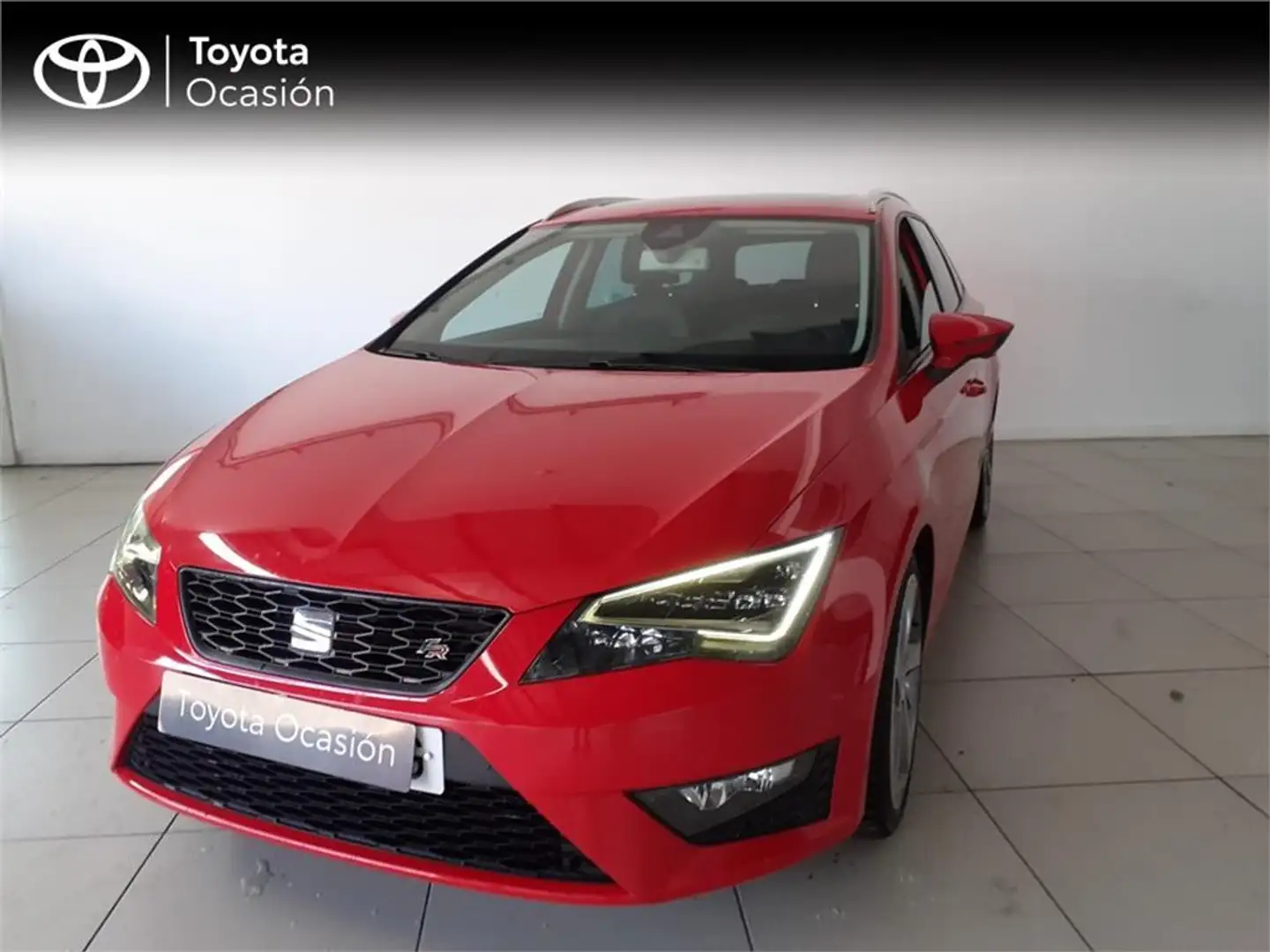 SEAT Leon 1.8 TSI S&S FR DSG7 180 Rojo - 1