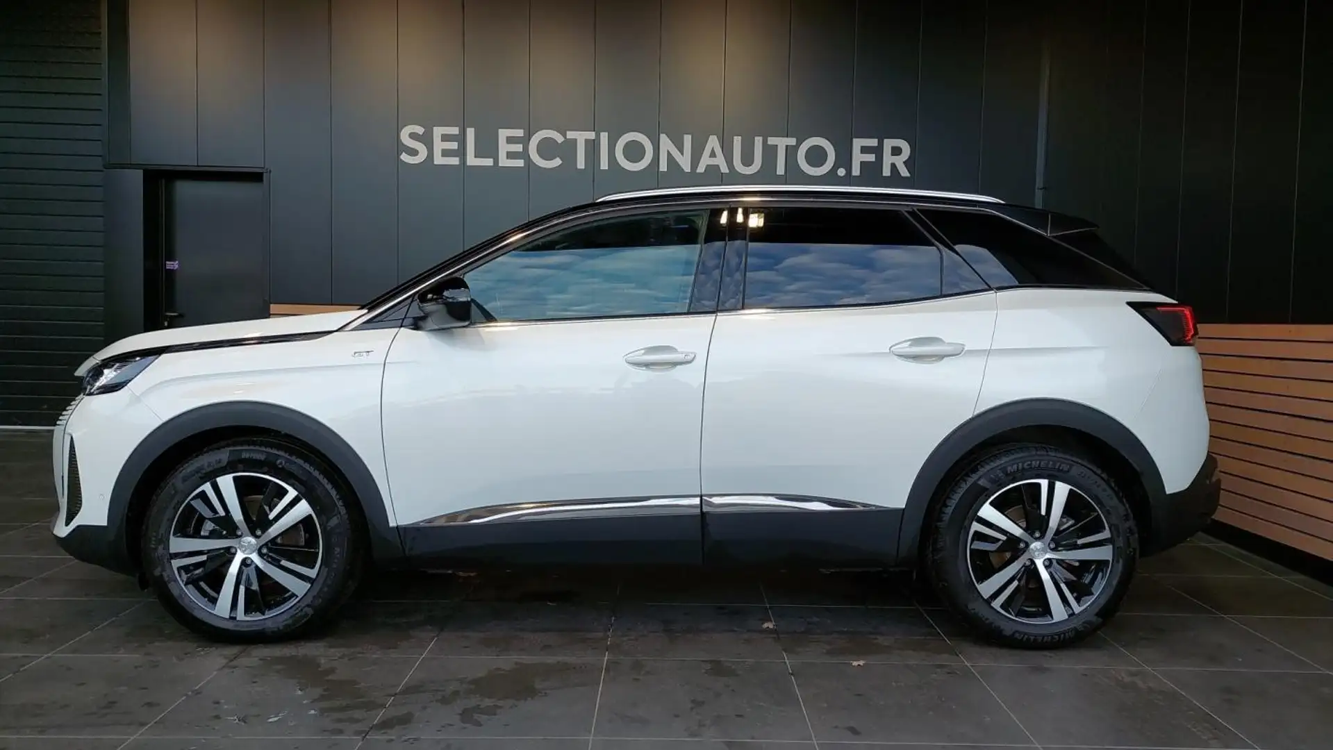 Peugeot 3008 II BlueHDi 130 S&amp;S EAT8 GT Blanc - 2