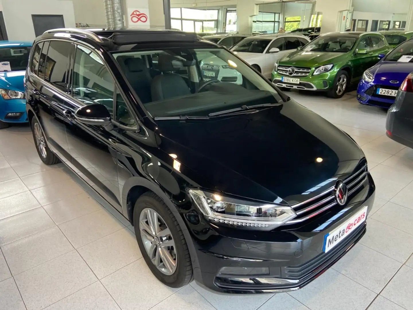 Volkswagen Touran 1.5 TSI Más DSG7 110kW Negro - 2