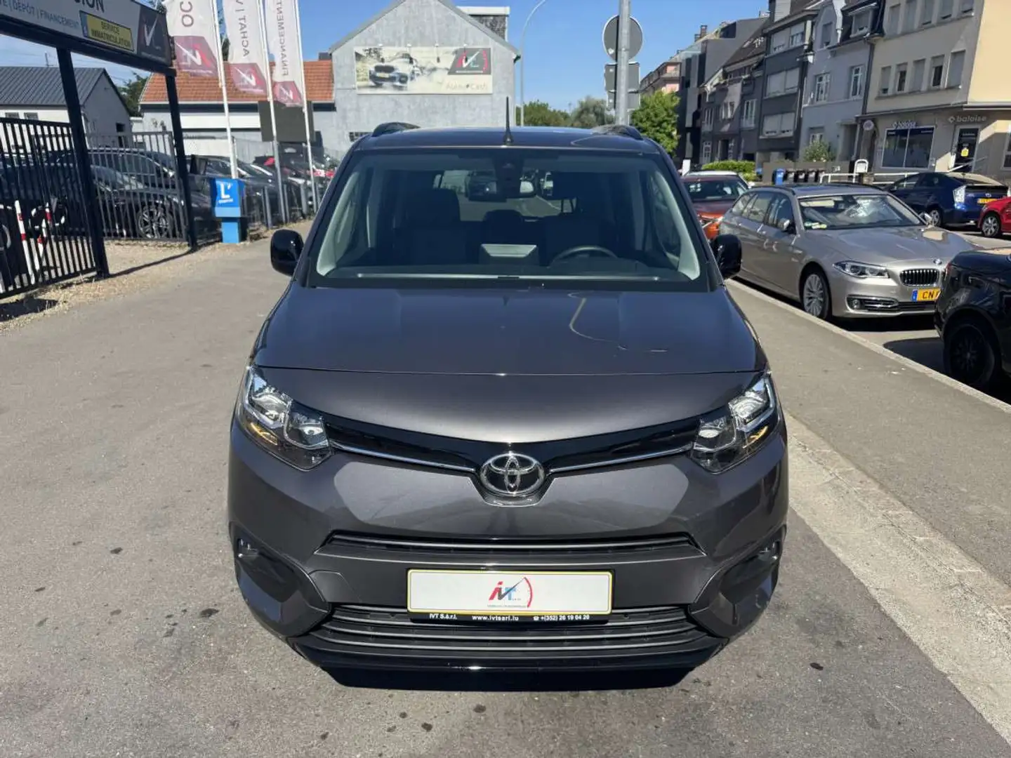 Toyota Proace City 1.2 VVT-i 110 Gris - 2