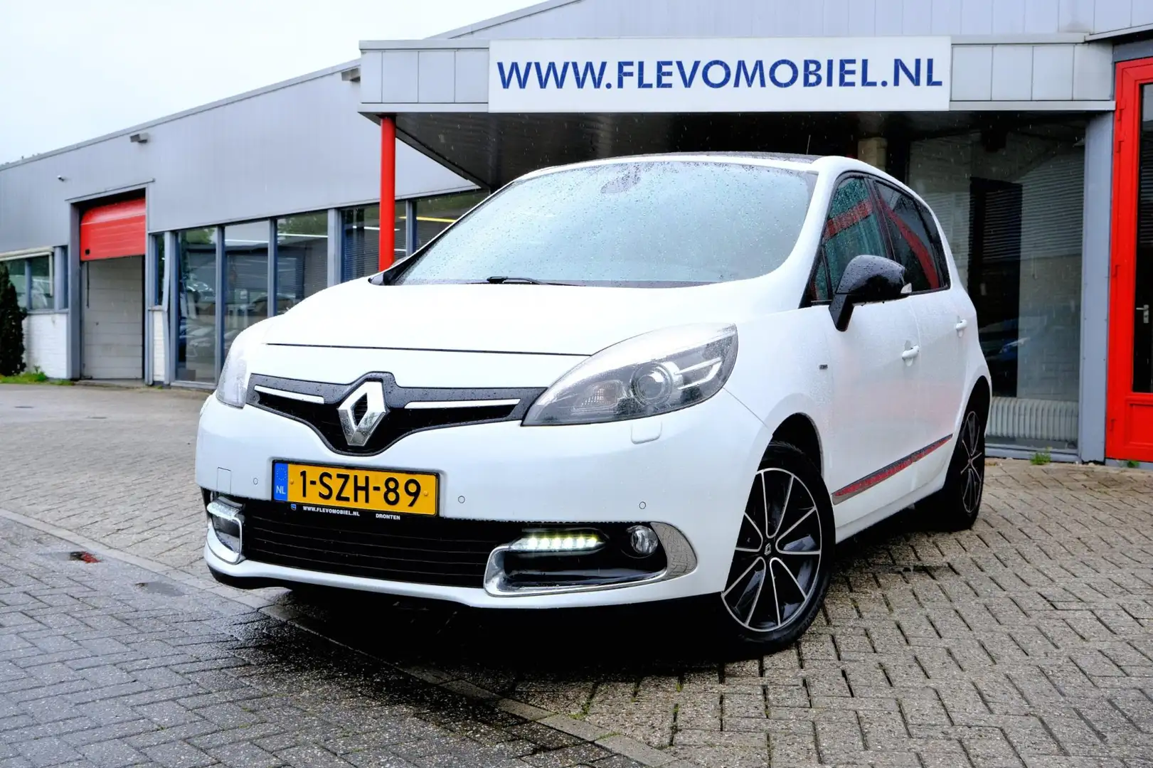 Renault Scenic 1.5 dCi Bose Pano|Xenon|Half Leder|Navi|Cam Bílá - 1