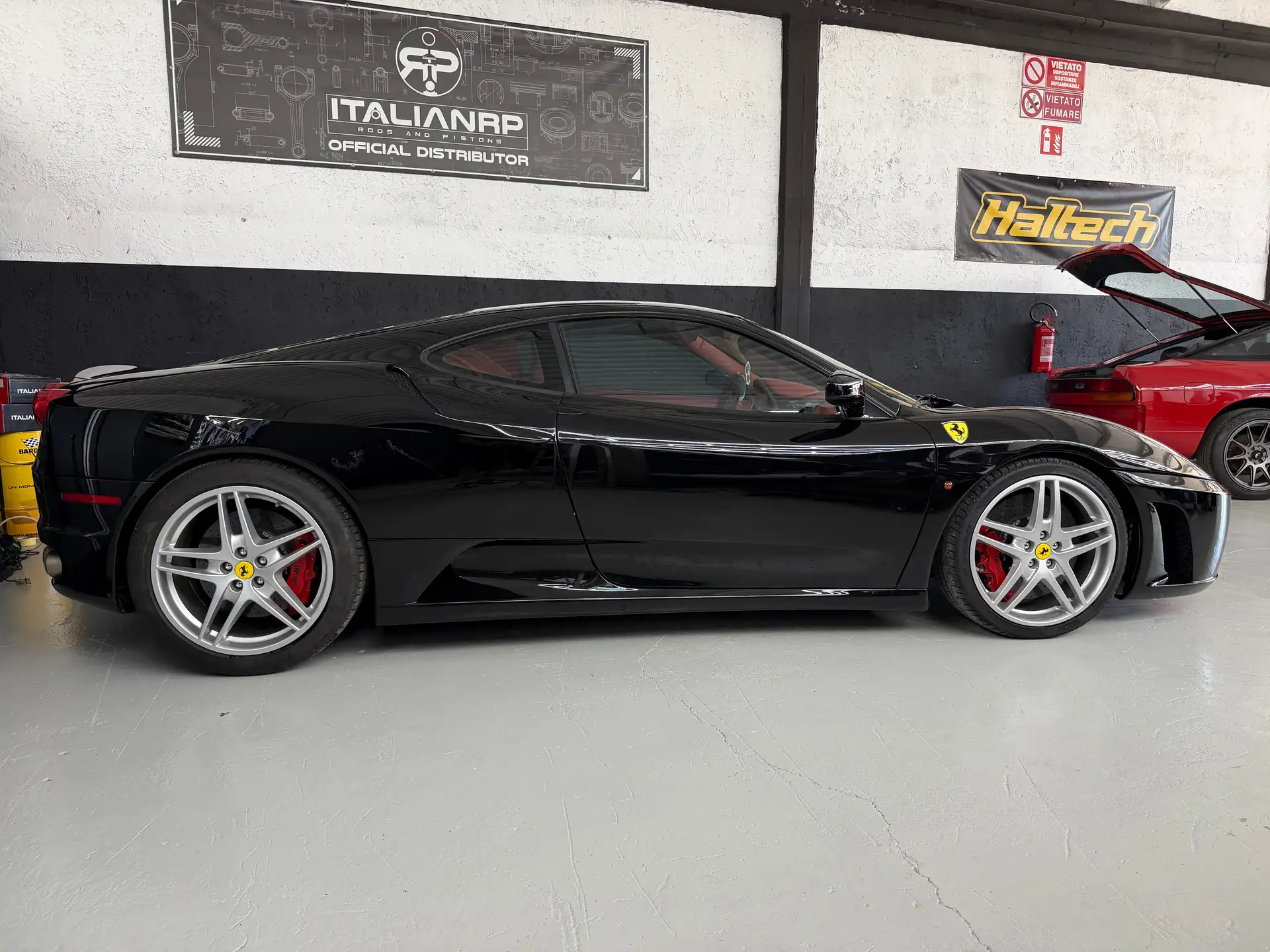 페라리 F430 430 2008 검정 사진 4