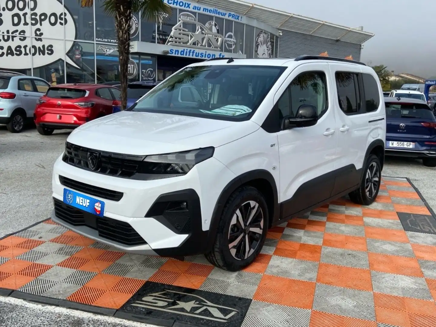 Peugeot Rifter BlueHDi 130 EAT8 GT Pack Techno ADML Grip Blanc - 1