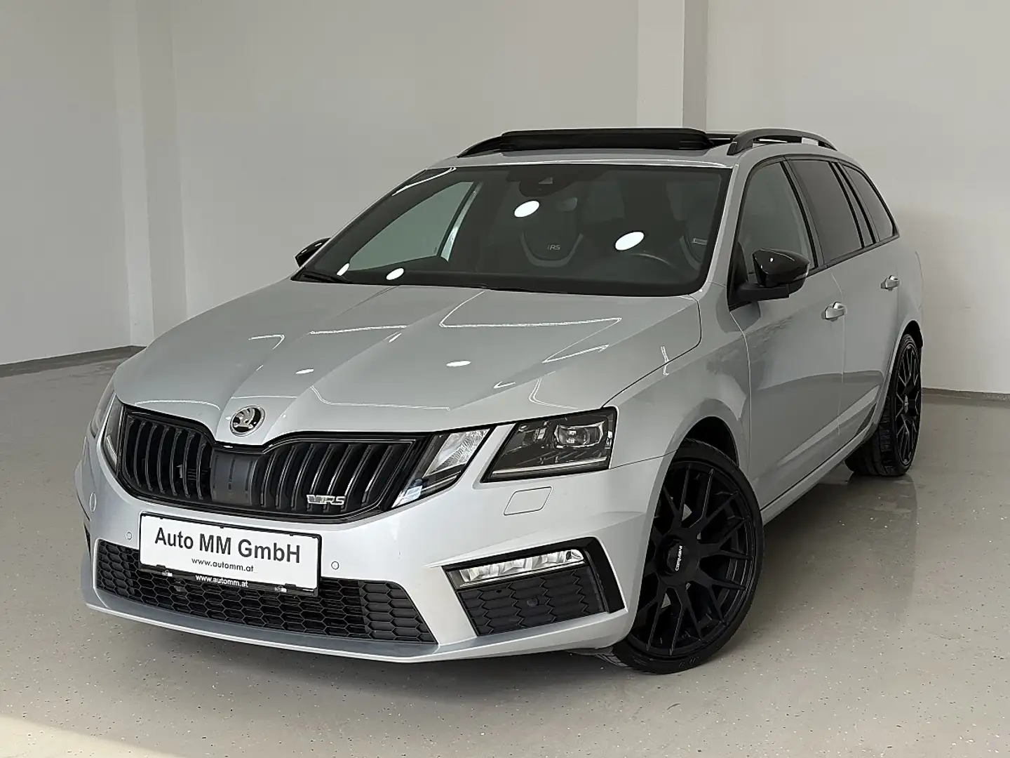 Skoda Octavia Combi RS 2,0 TDI 4x4 DSG Grau - 1