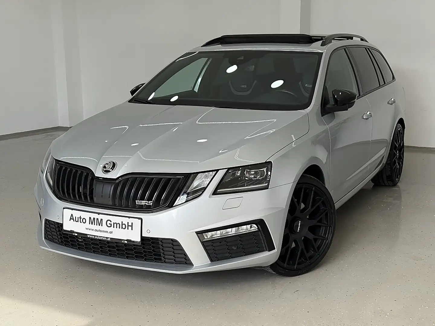 Skoda Octavia Combi RS 2,0 TDI 4x4 DSG Grau - 2