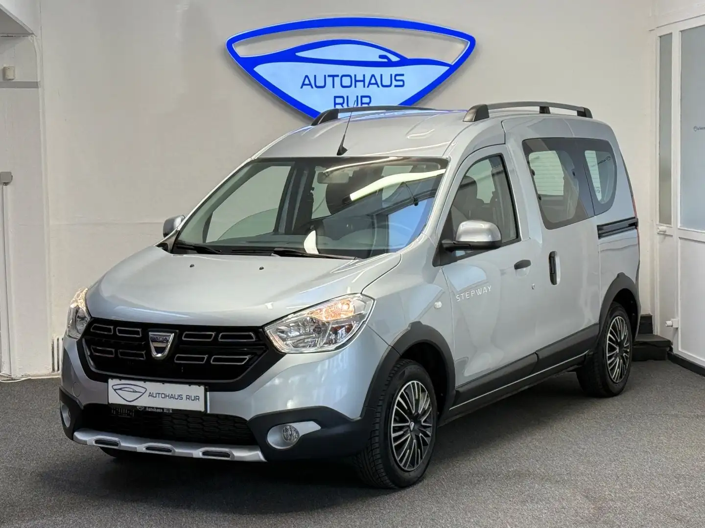 Dacia Dokker Stepway Plus/Nur 17Tkm/Tempomat/Navi Silber - 1
