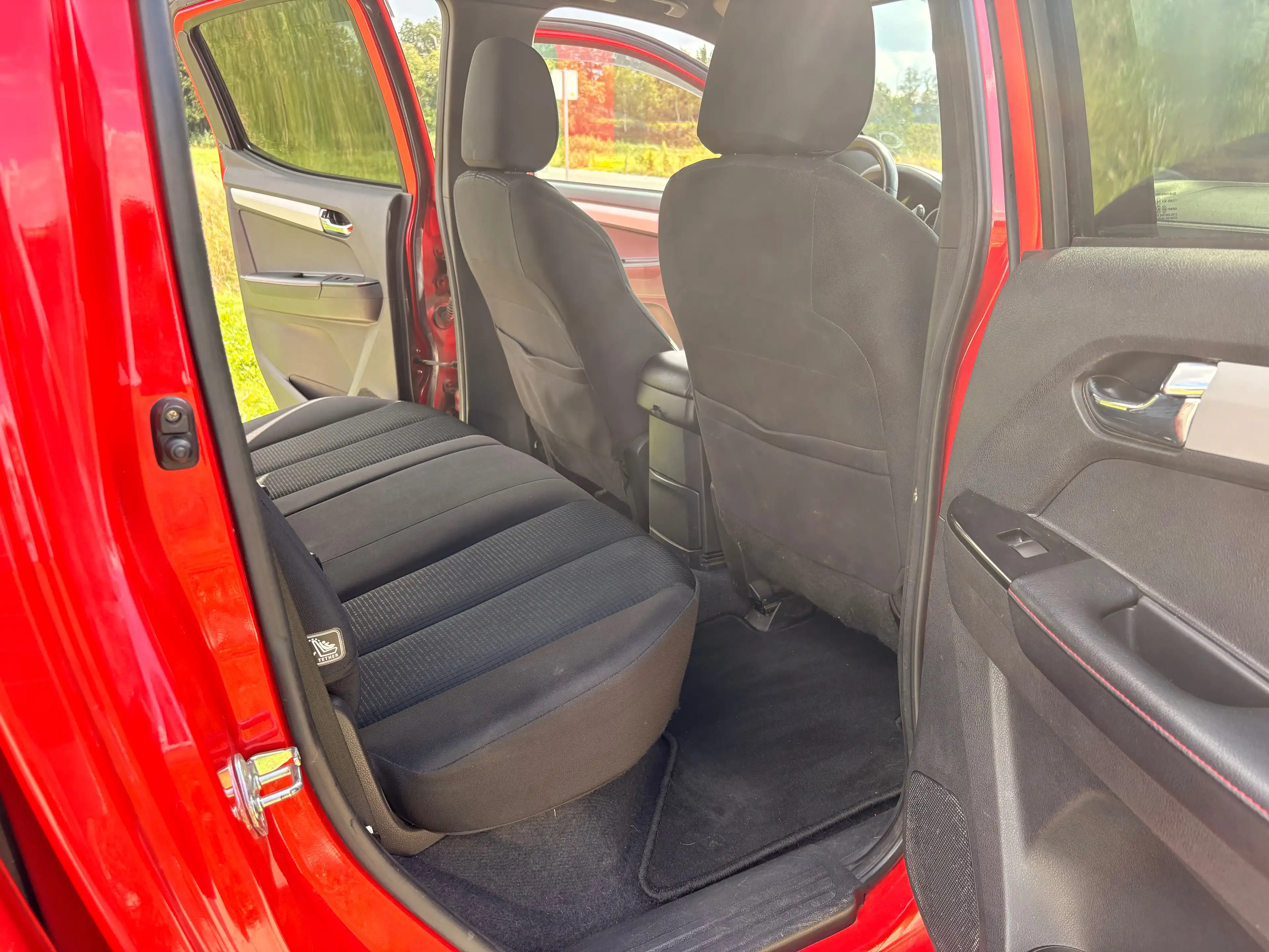 Isuzu D-Max 1.9 Turbo D 4WD 3.5T - Automatique - Fury — photo 15