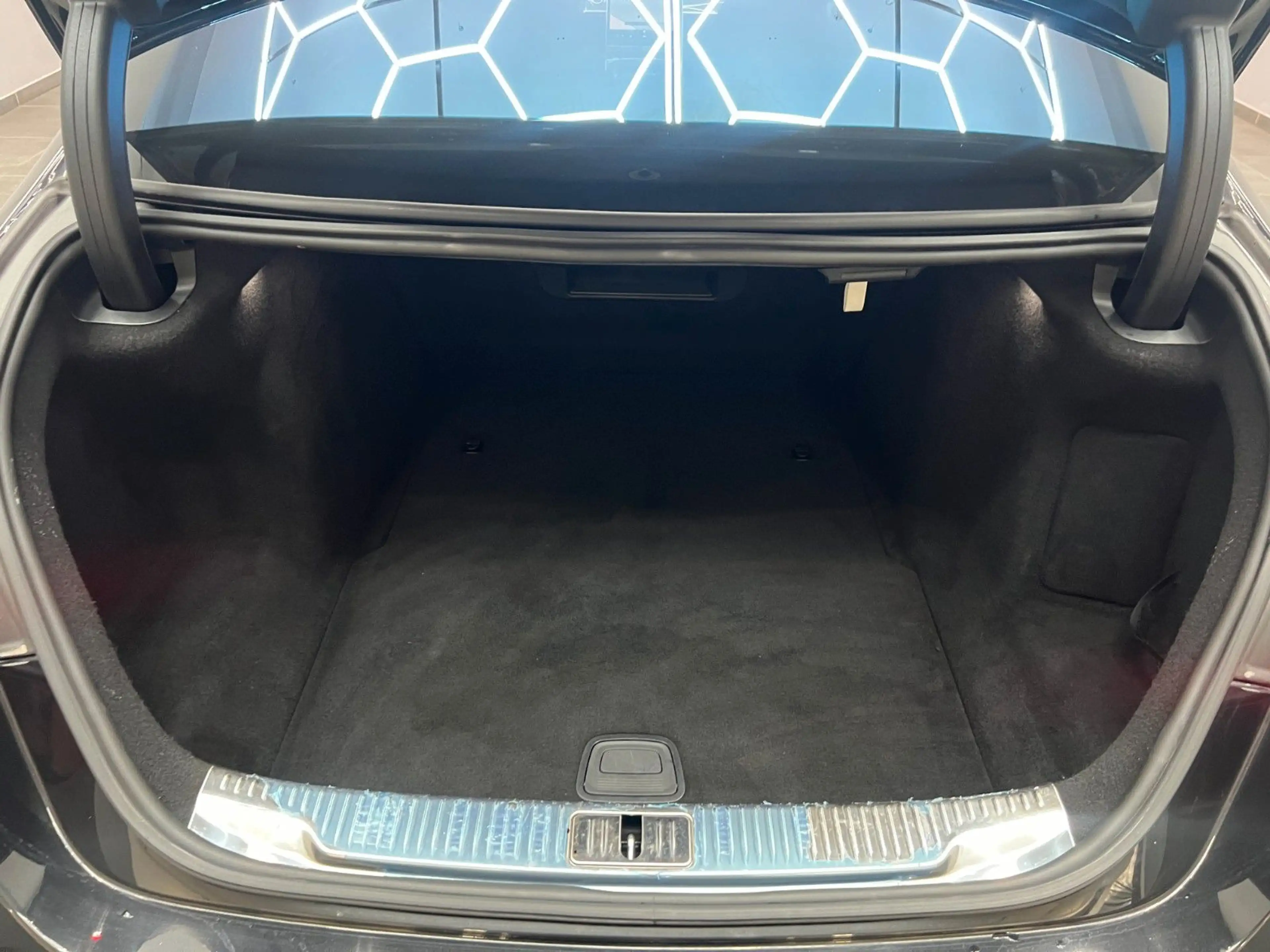Mercedes-Benz S 500 4M Lang *AMG-Line*S63 Optik*Pano*StHz*360* — photo 24