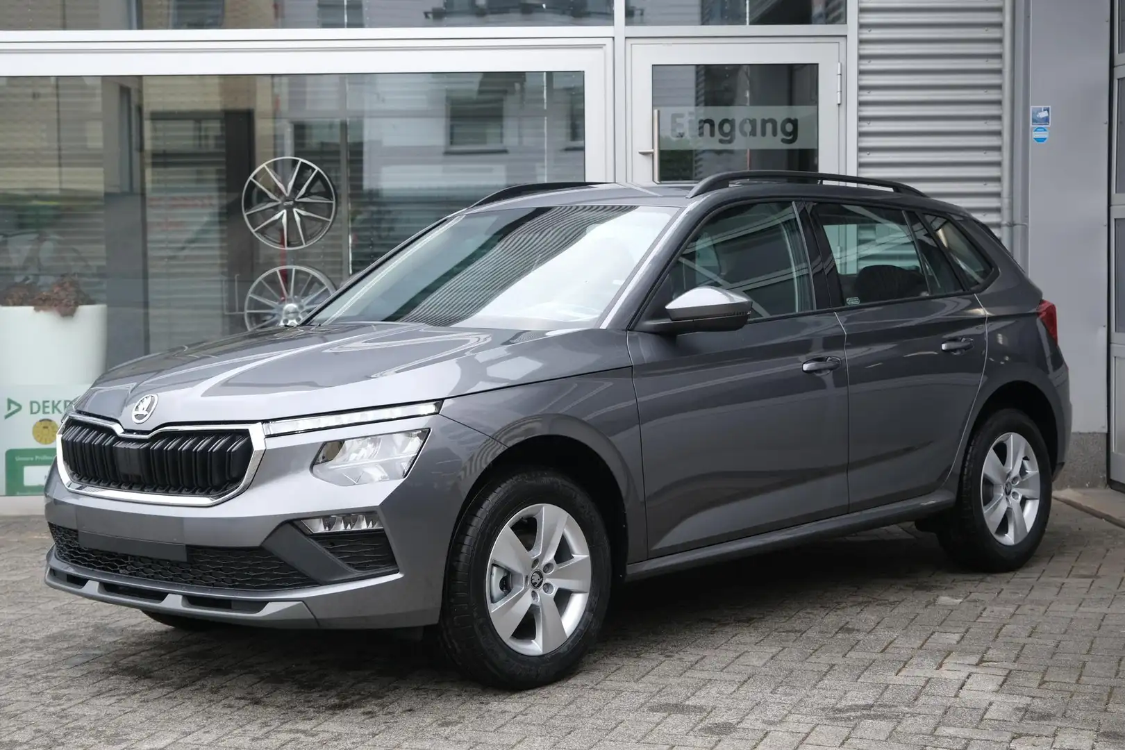 Skoda Kamiq 1.0 TSI Selection Kamera LED APP-Navi Alu Grau - 1