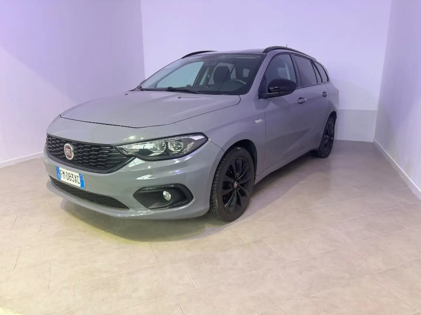 Fiat Tipo 1.4 T-Jet 120CV GPL SW S-Design Grau - 2