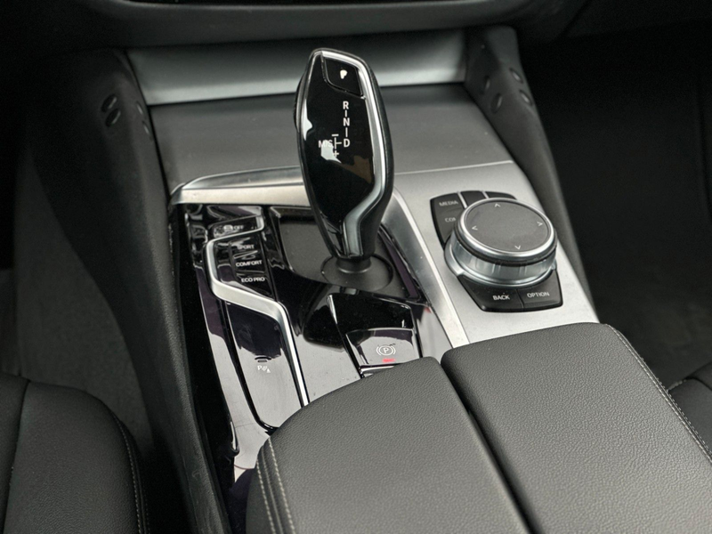 BMW 520 d Touring KAMERA*TEMP*APPLECARPLAY* — photo 13