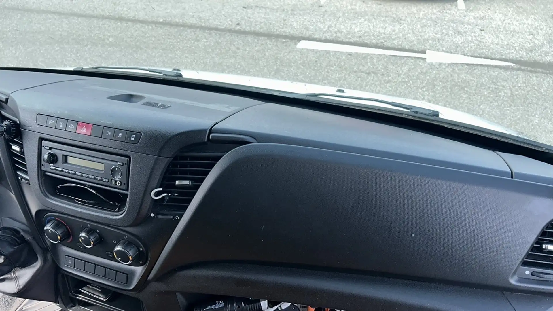 Iveco Daily 35S13V/P 4100 SHD Weiß - 2