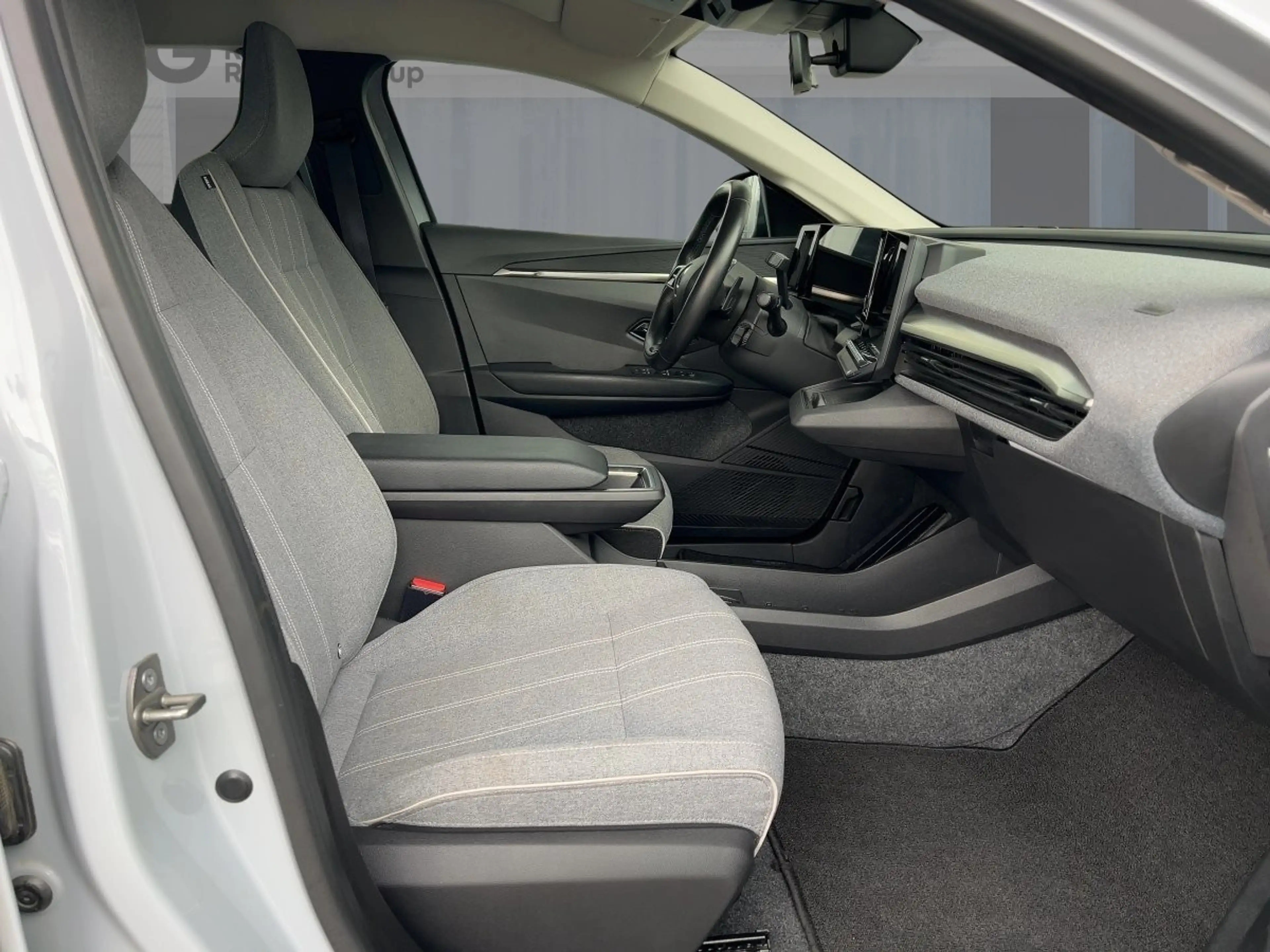 Renault Megane E-Tech EV40 130HP Equilibre — photo 8