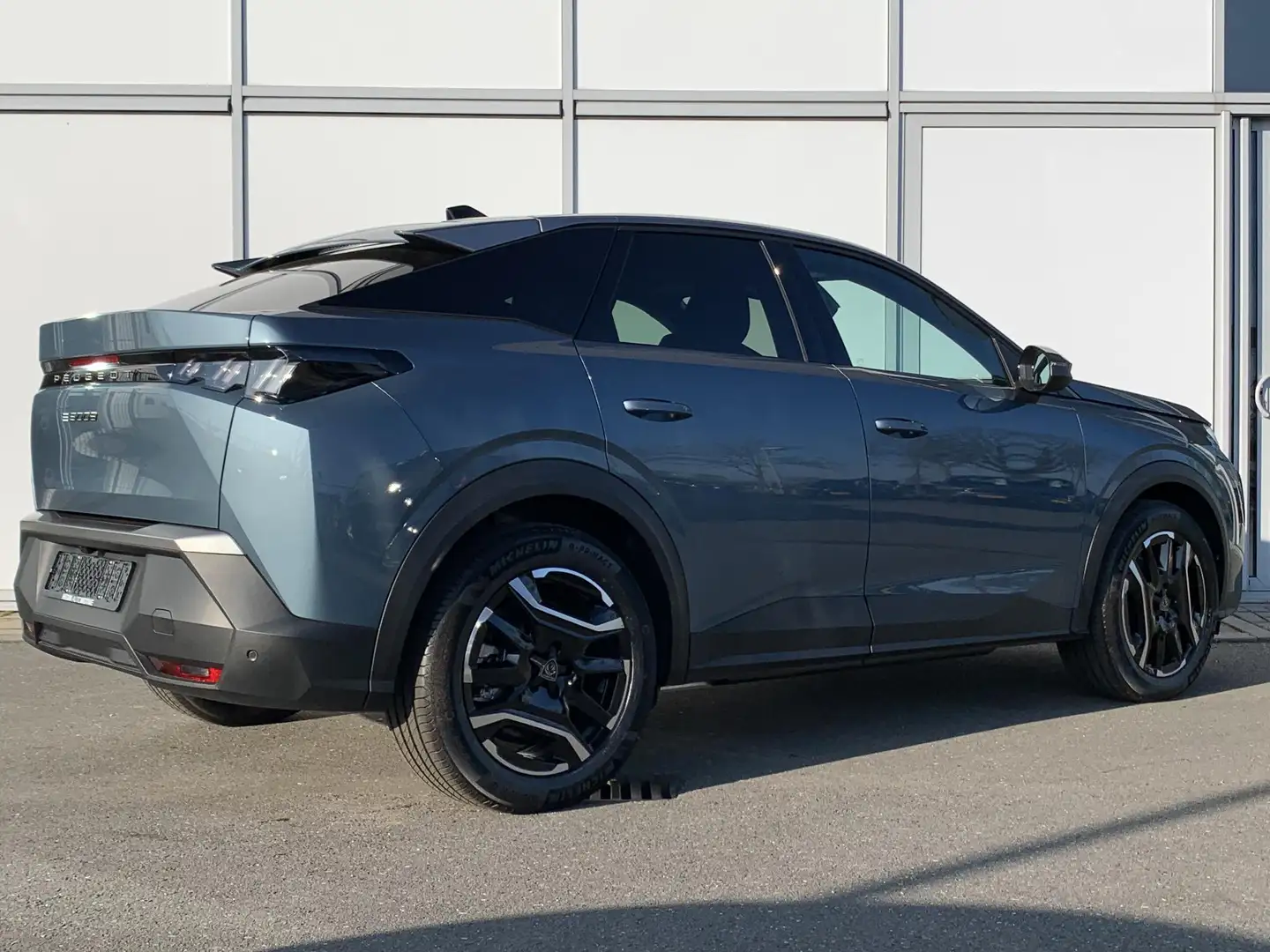 Peugeot 3008 e-3008 Allure Avantage 73 kWh | Navigatie | Draadl Blauw - 2