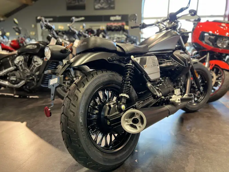 Moto Guzzi V 9 - foto 3