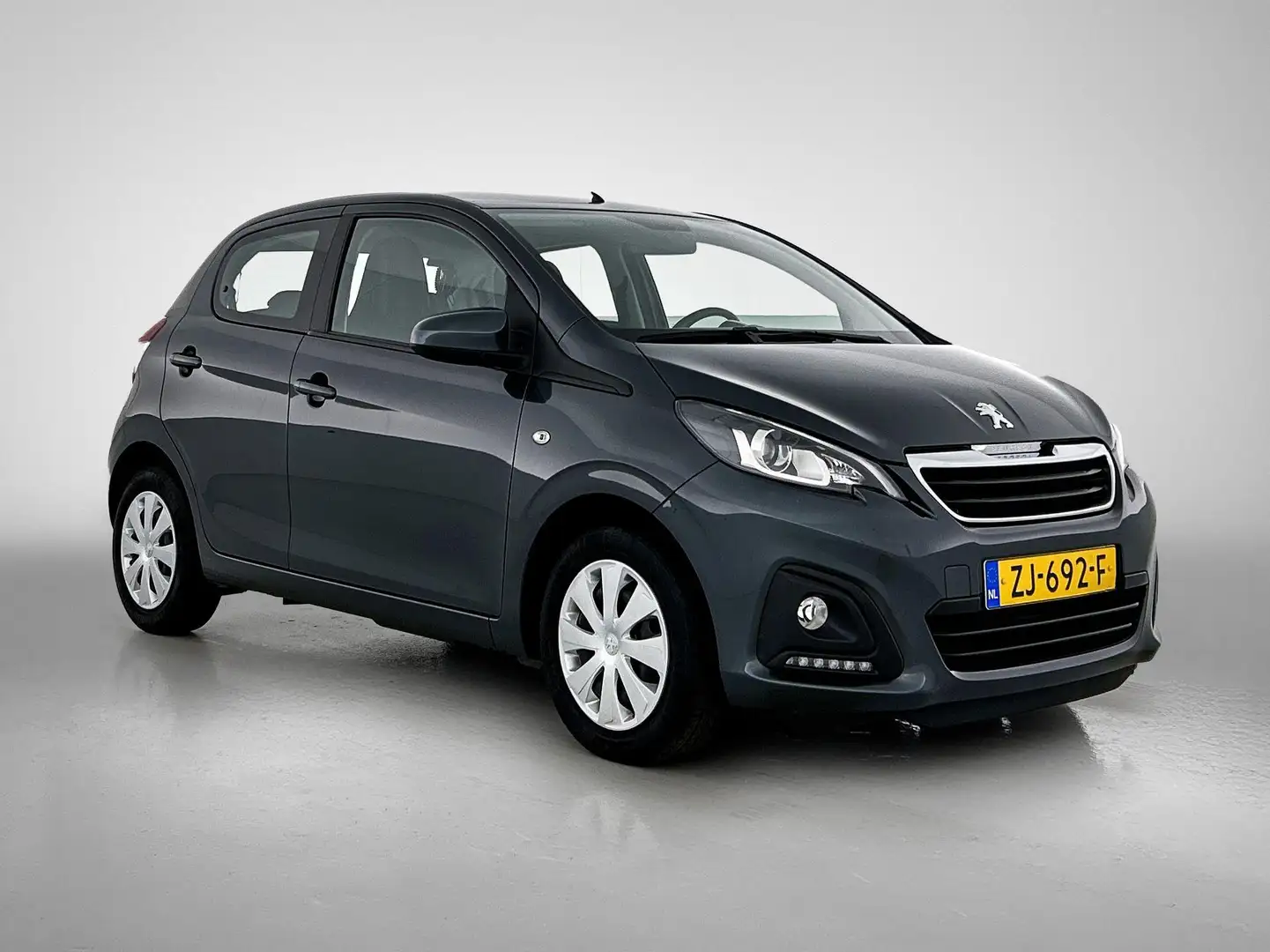 Peugeot 108 Active Pack Premium 72pk | Airco | Elektrische ram Grijs - 2