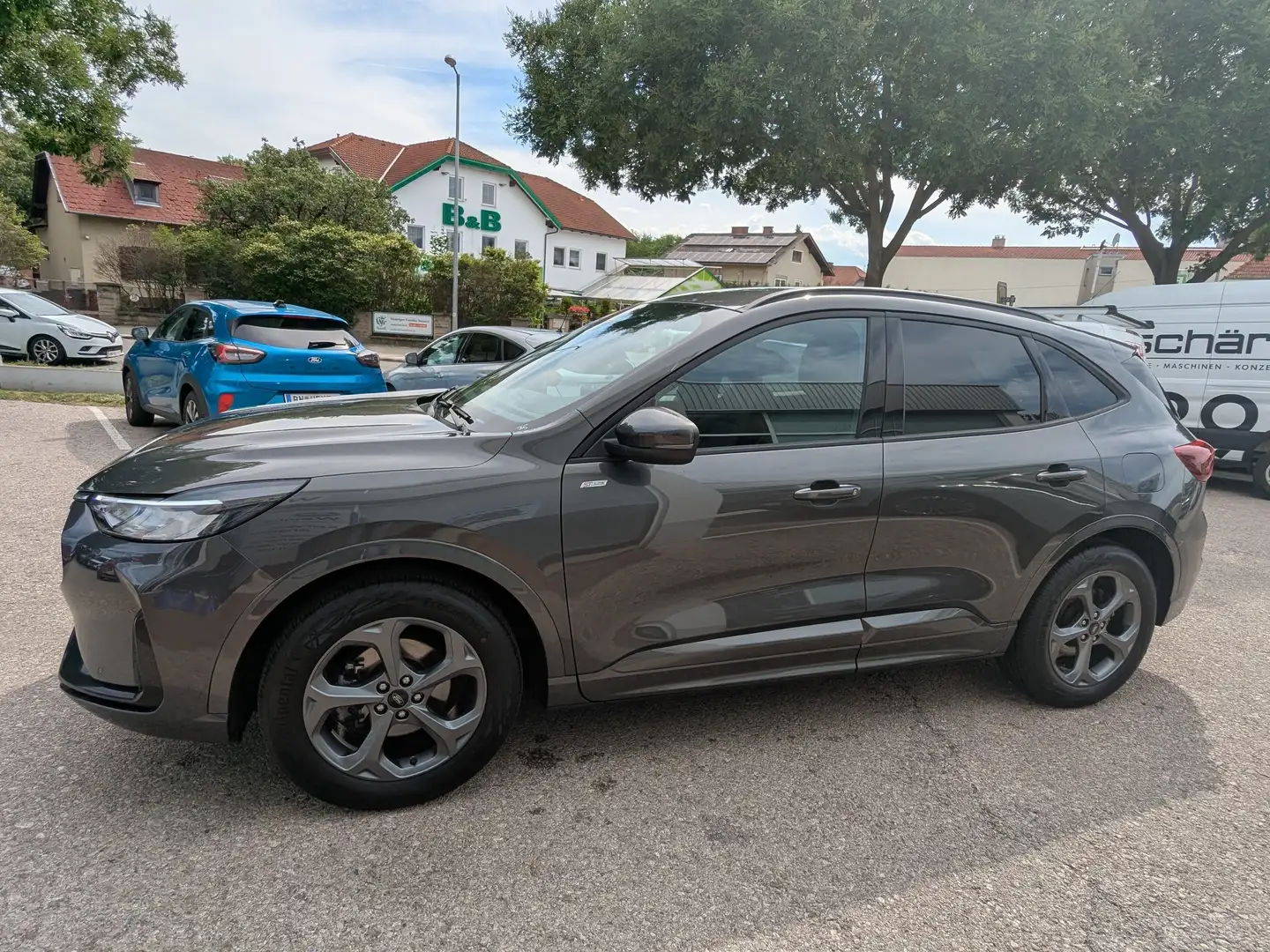 Ford Kuga ST-Line Grau - 2