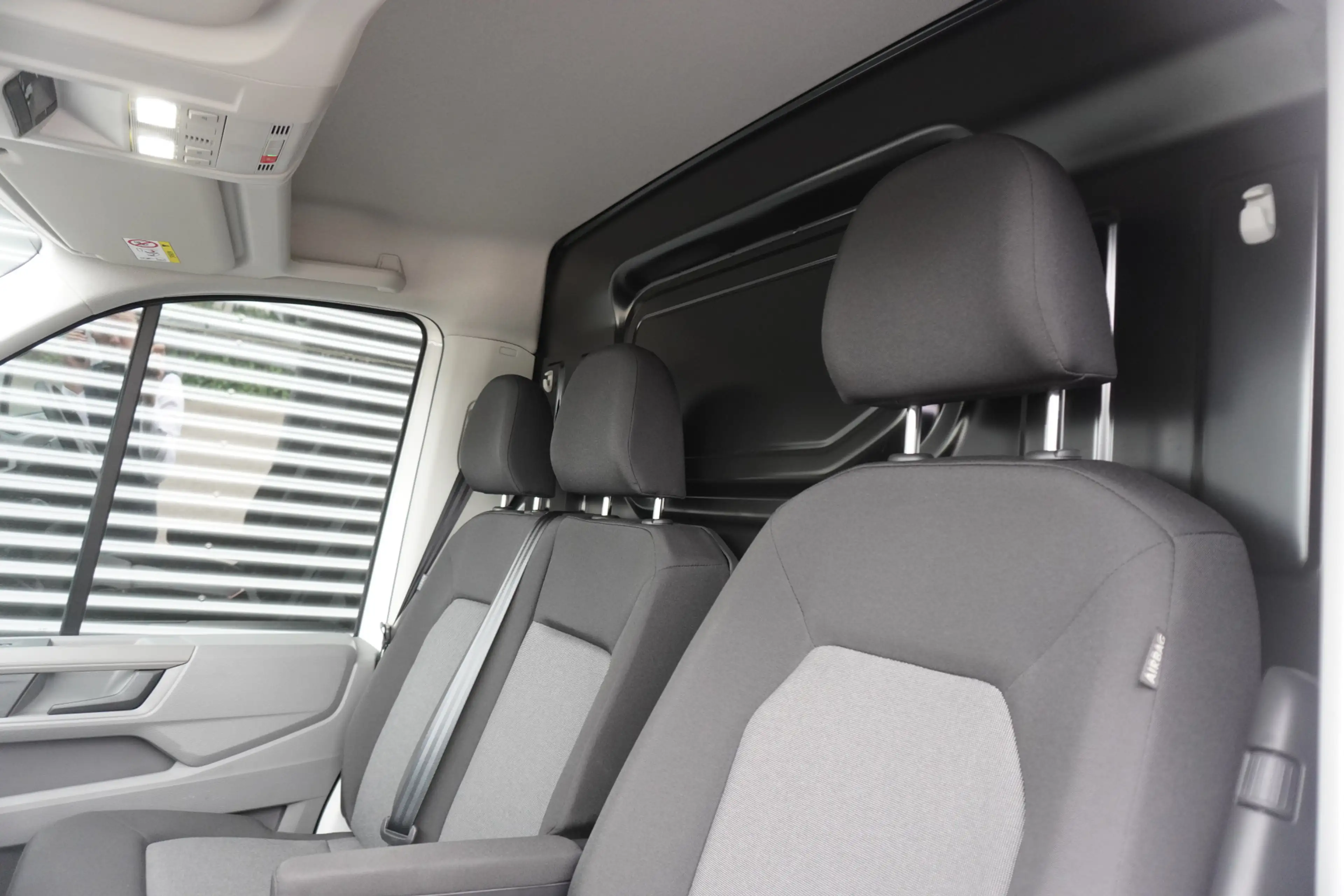Volkswagen Crafter 140pk Automaat L3H2 Navigatie LED ACC Cruise contr — photo 7