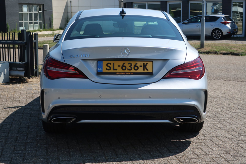 Mercedes-Benz CLA 180 Business Solution AMG Upgrade Edition — photo 9