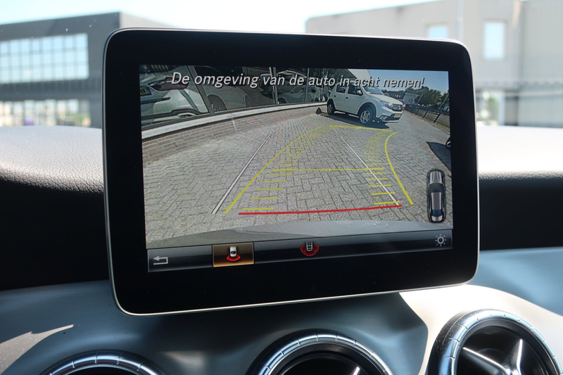Mercedes-Benz CLA 180 Business Solution AMG Upgrade Edition — photo 14