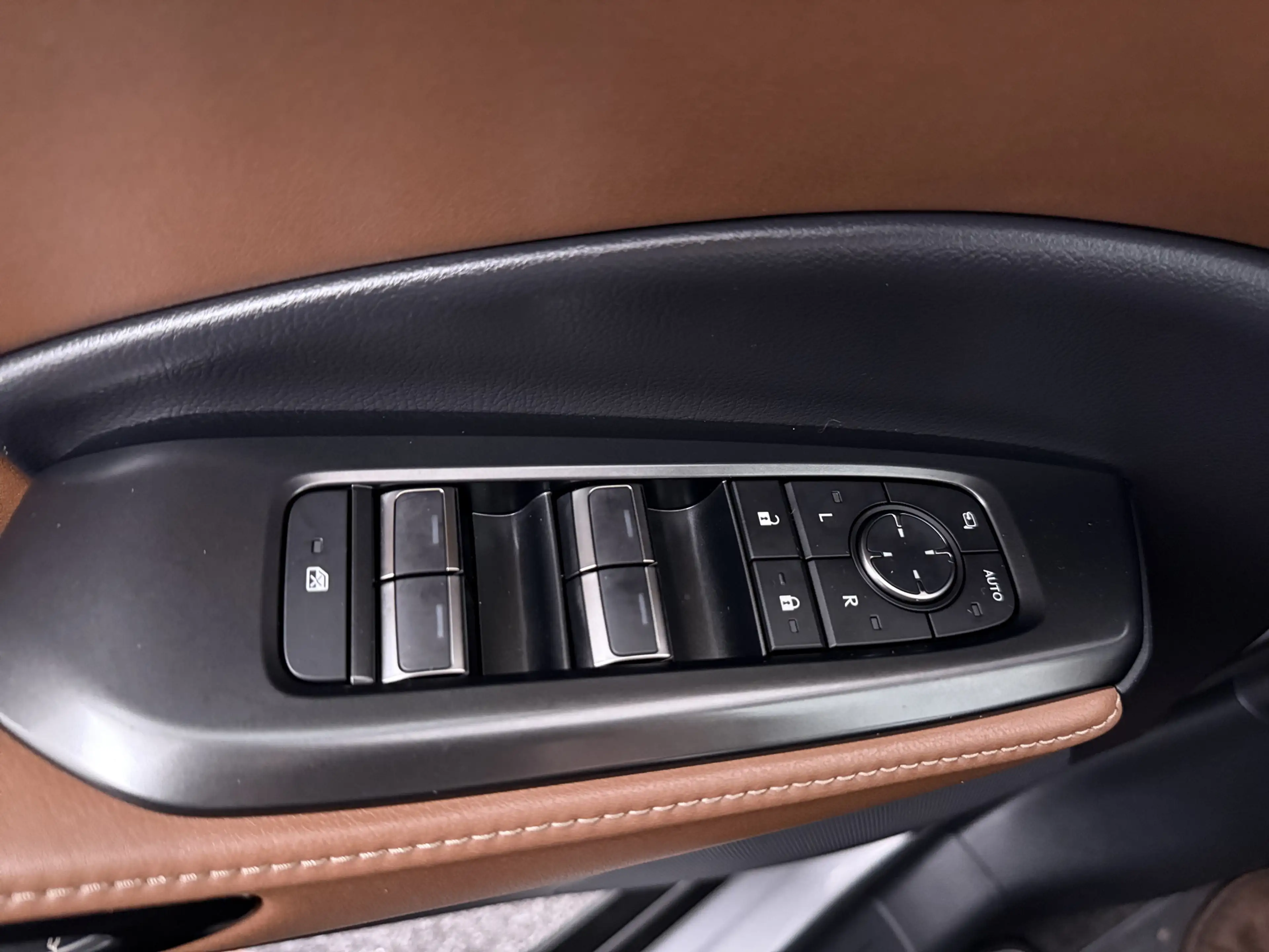 Lexus LBX 1.5 Relax 2WD | Advanced Pack | — photo 4