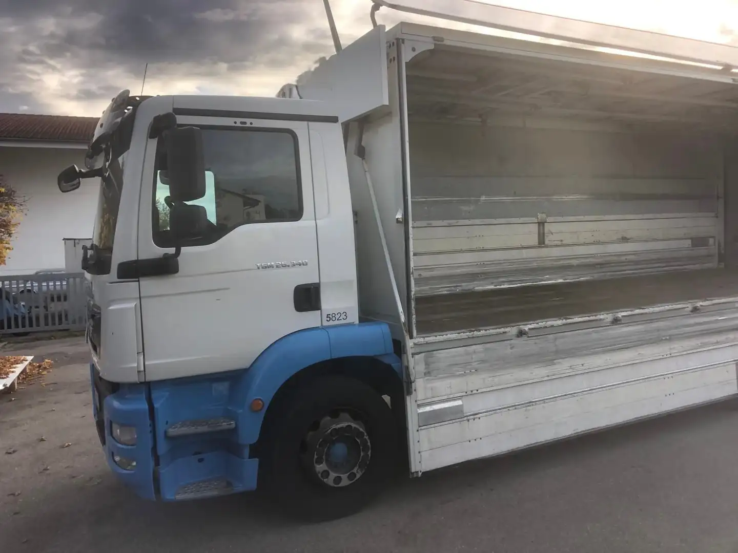 MAN TGM Getränkeaufbau 26.340 Weiß - 2