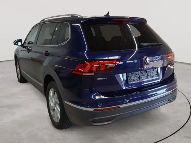 Volkswagen Tiguan view 5