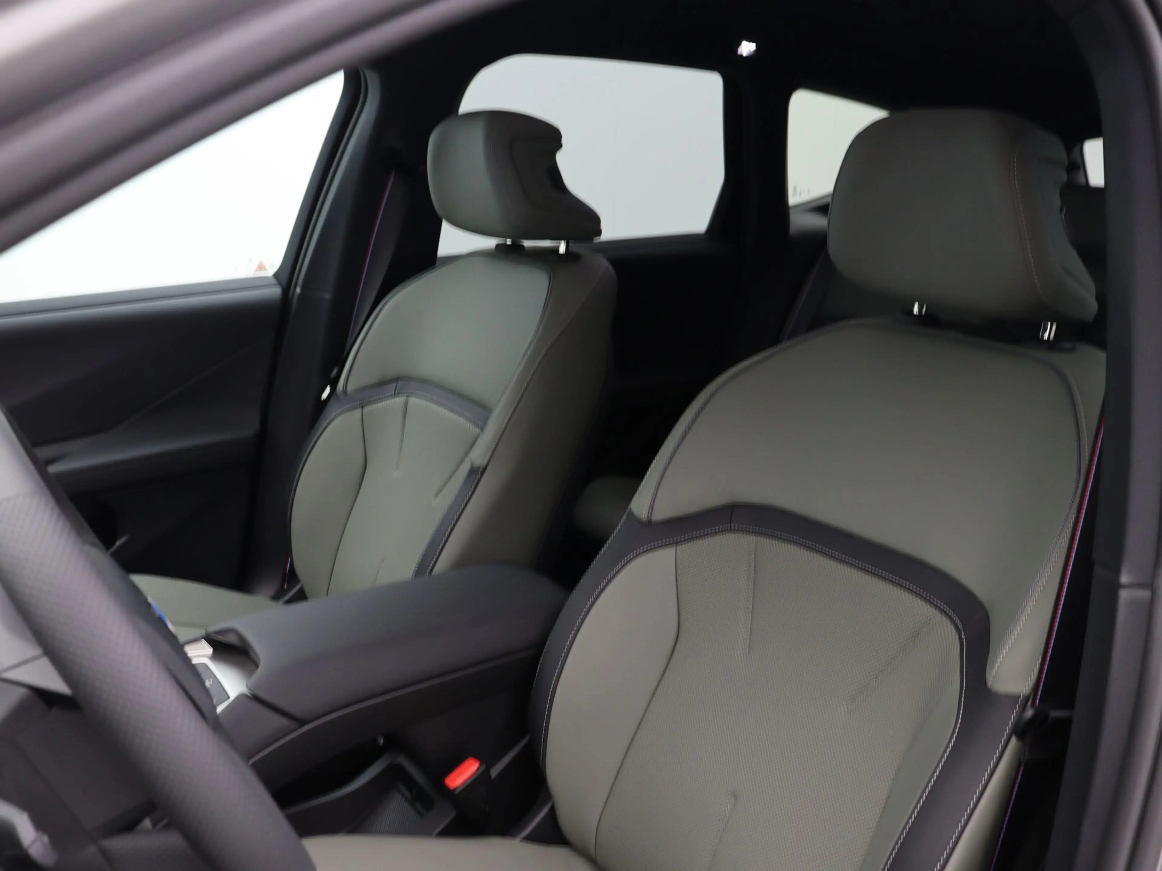 BMW iX3 40 eDrive 83 kWh — photo 4