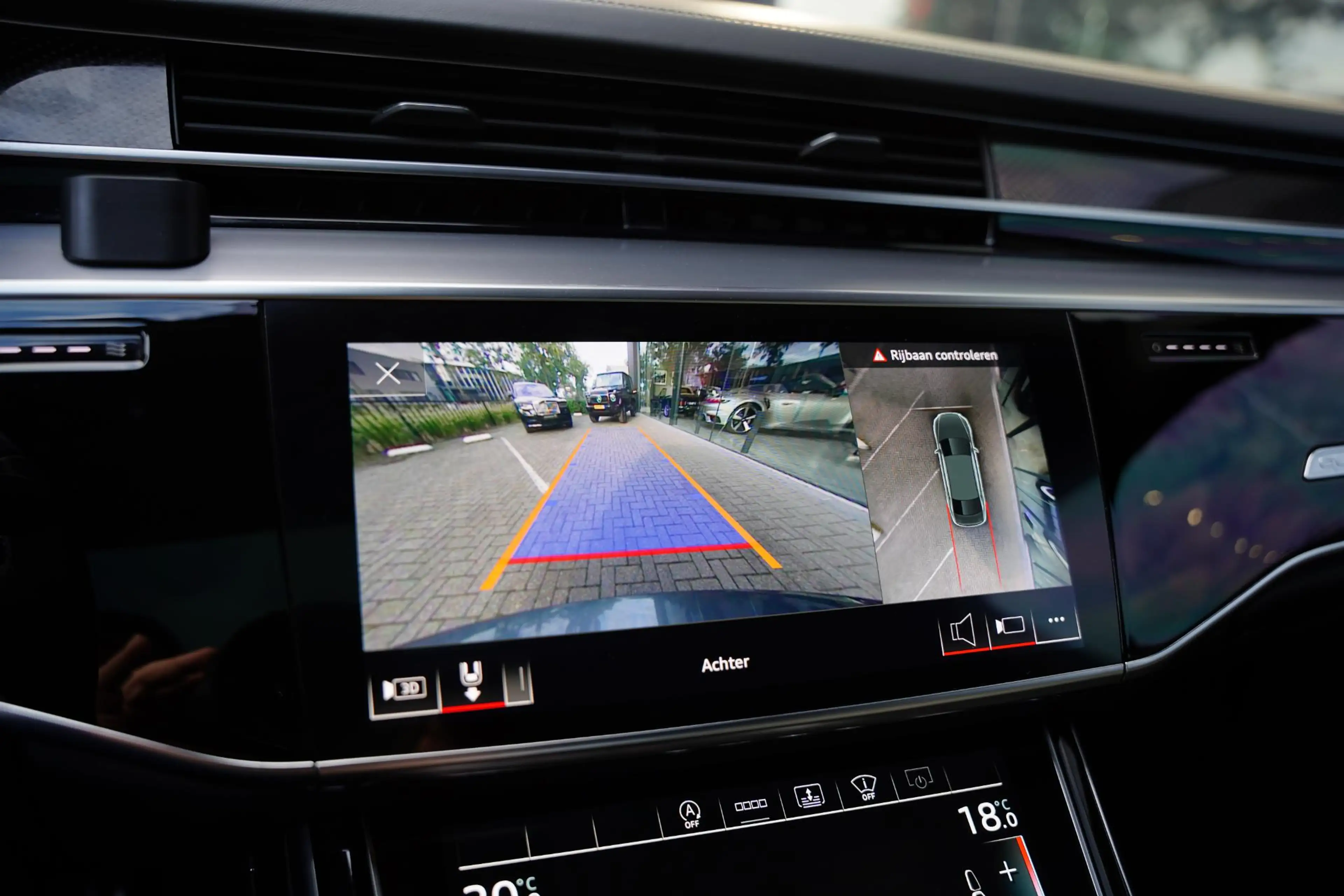Audi S8 4.0 TFSI Quattro B&O / Active Chassis / NL-Auto — photo 12