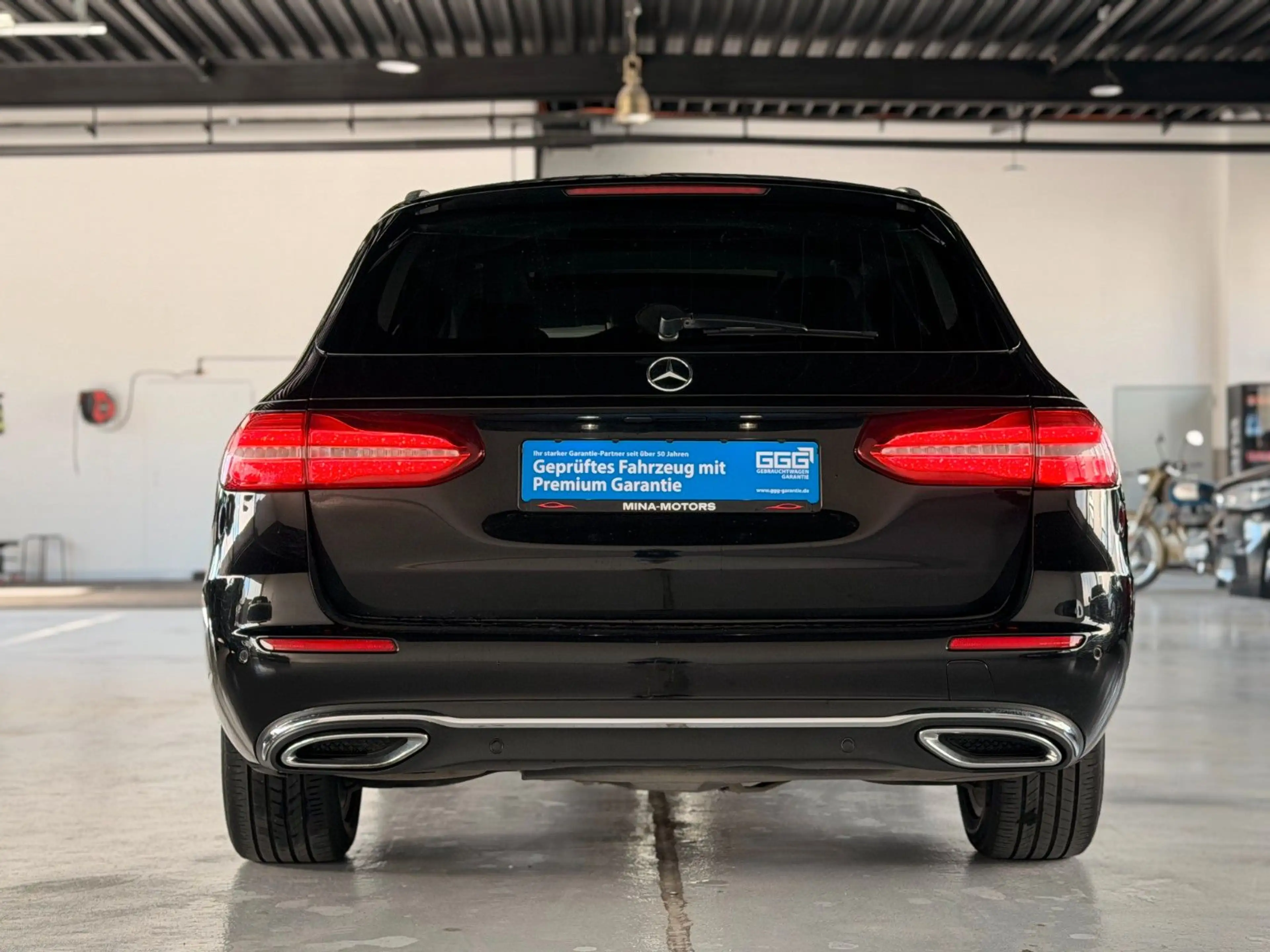 Mercedes-Benz E 220 d Avantgarde Pano Widescreen Brmst LED — photo 5