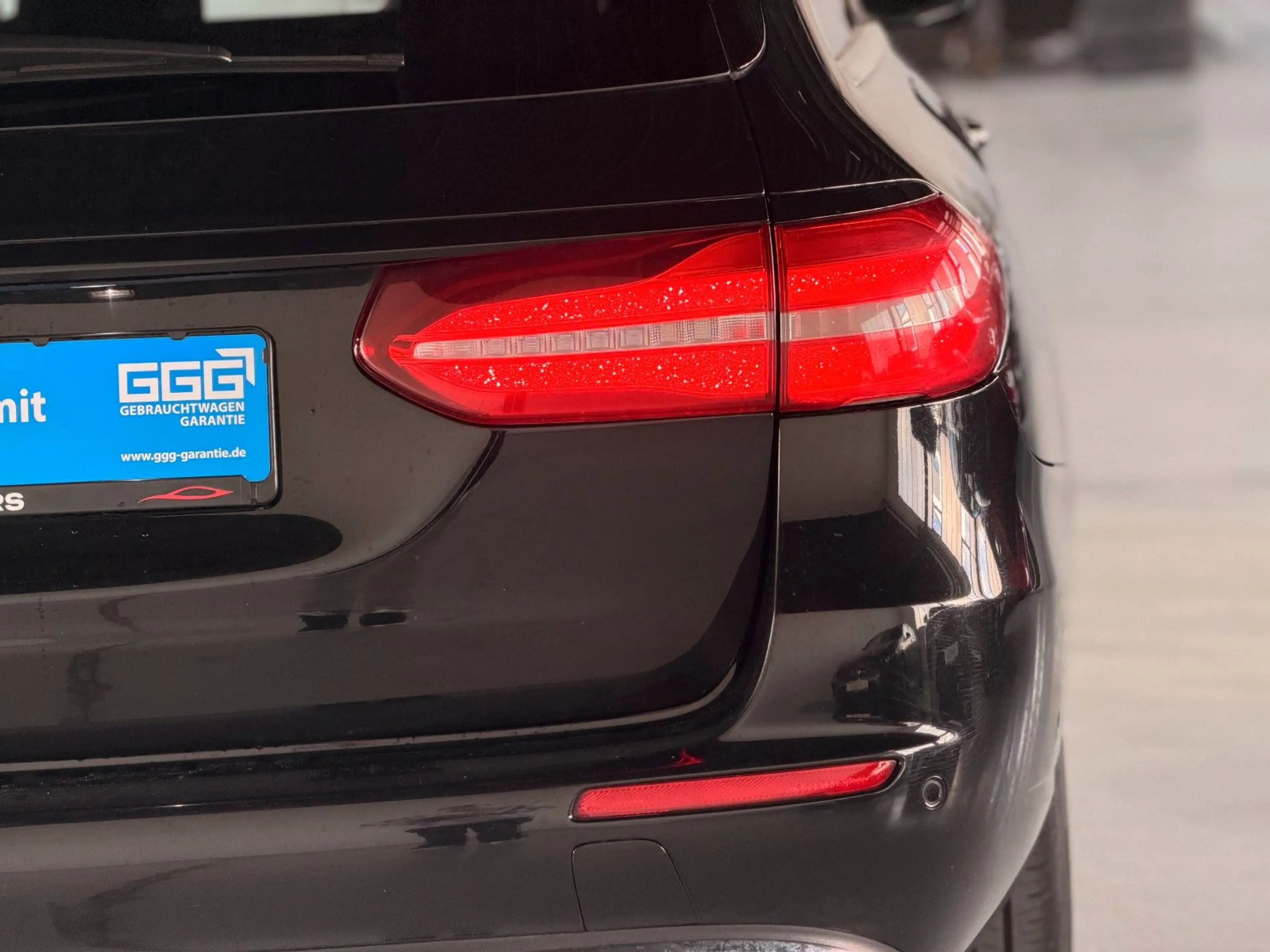 Mercedes-Benz E 220 d Avantgarde Pano Widescreen Brmst LED — photo 10
